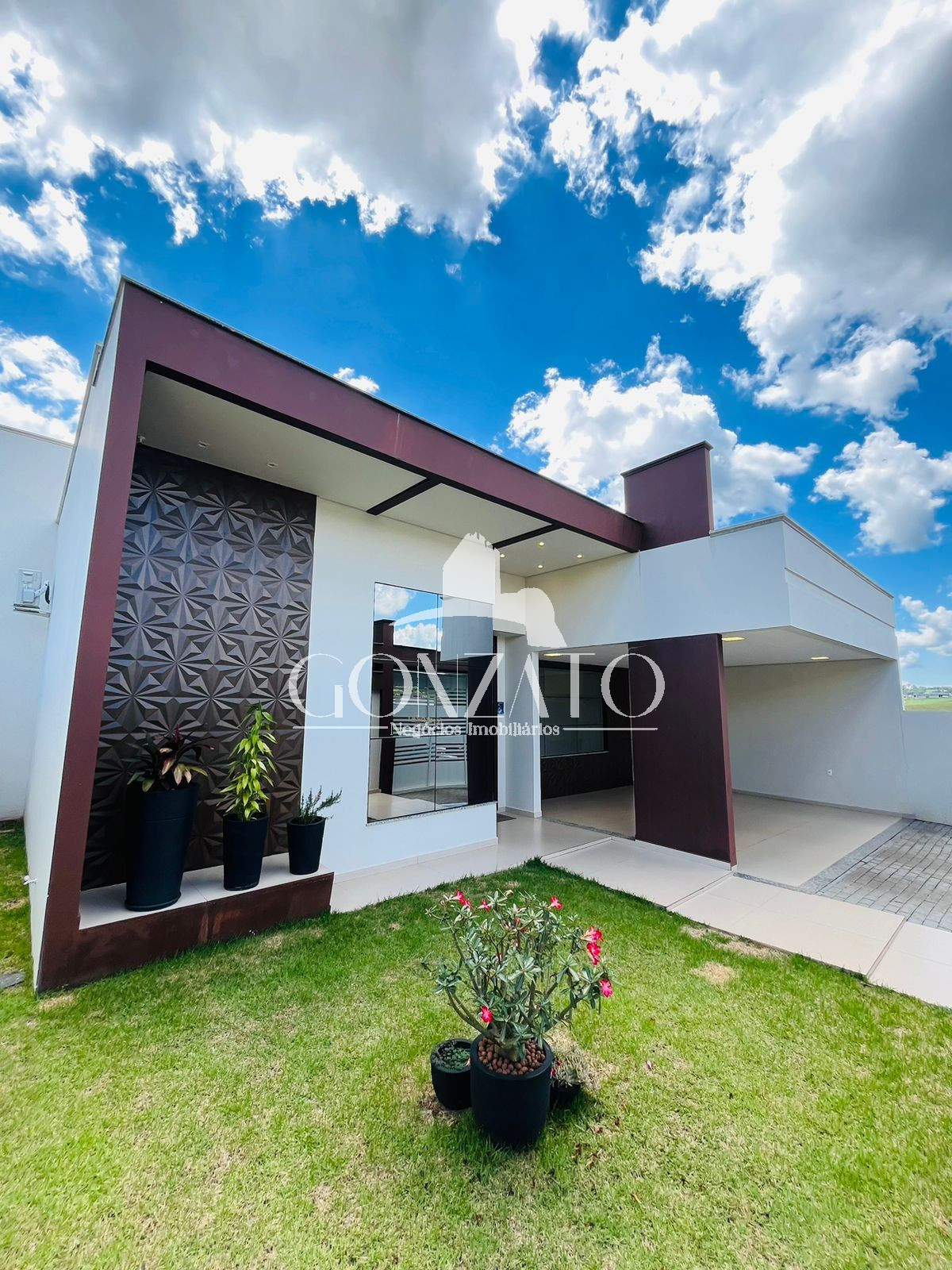 IMÓVEL SEMI MOBILIADO DE ALTO PADRÃO COM PISCINA E HIDROMASSAGEM