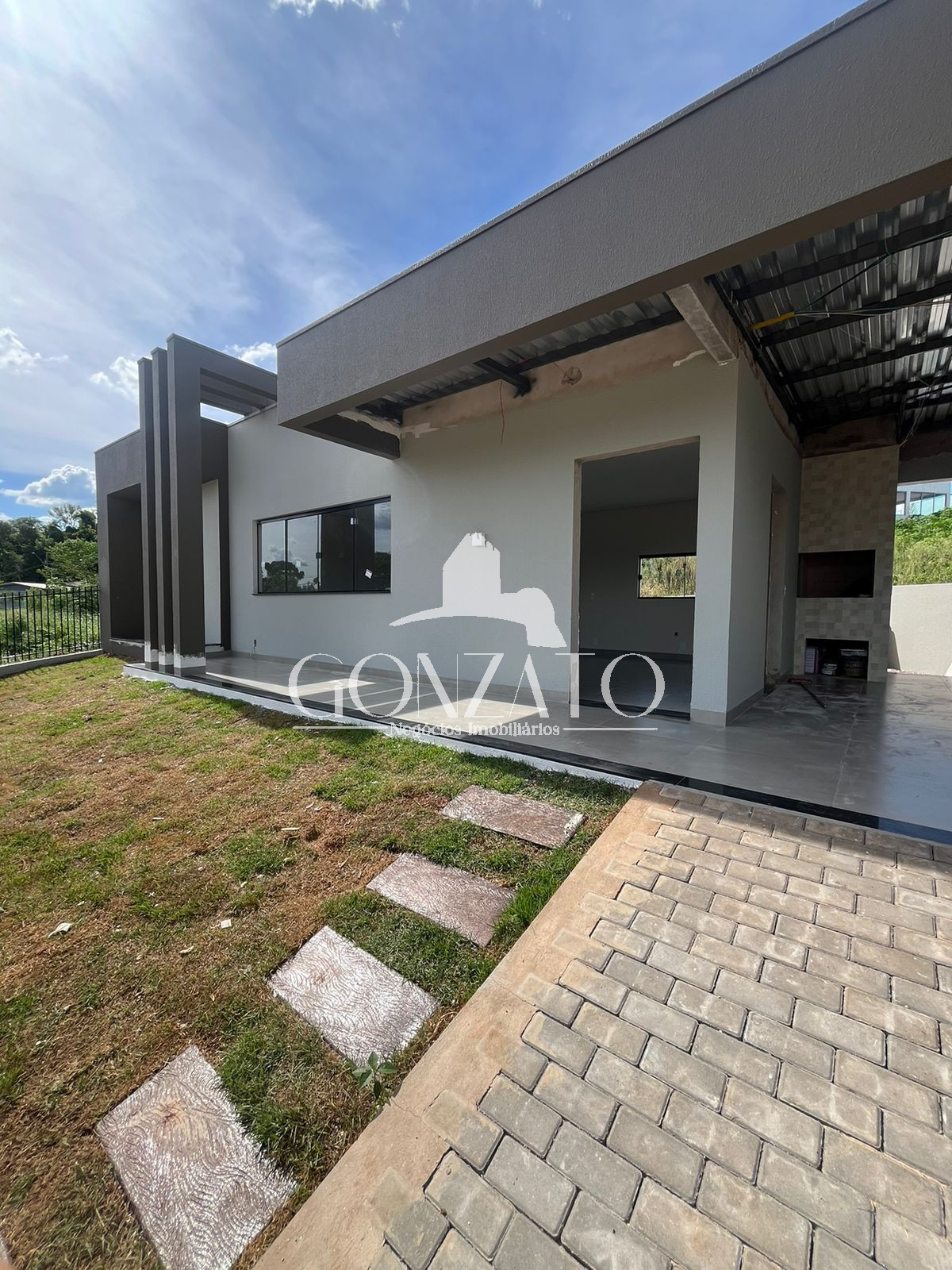 IMÓVEL DE ALVENARIA