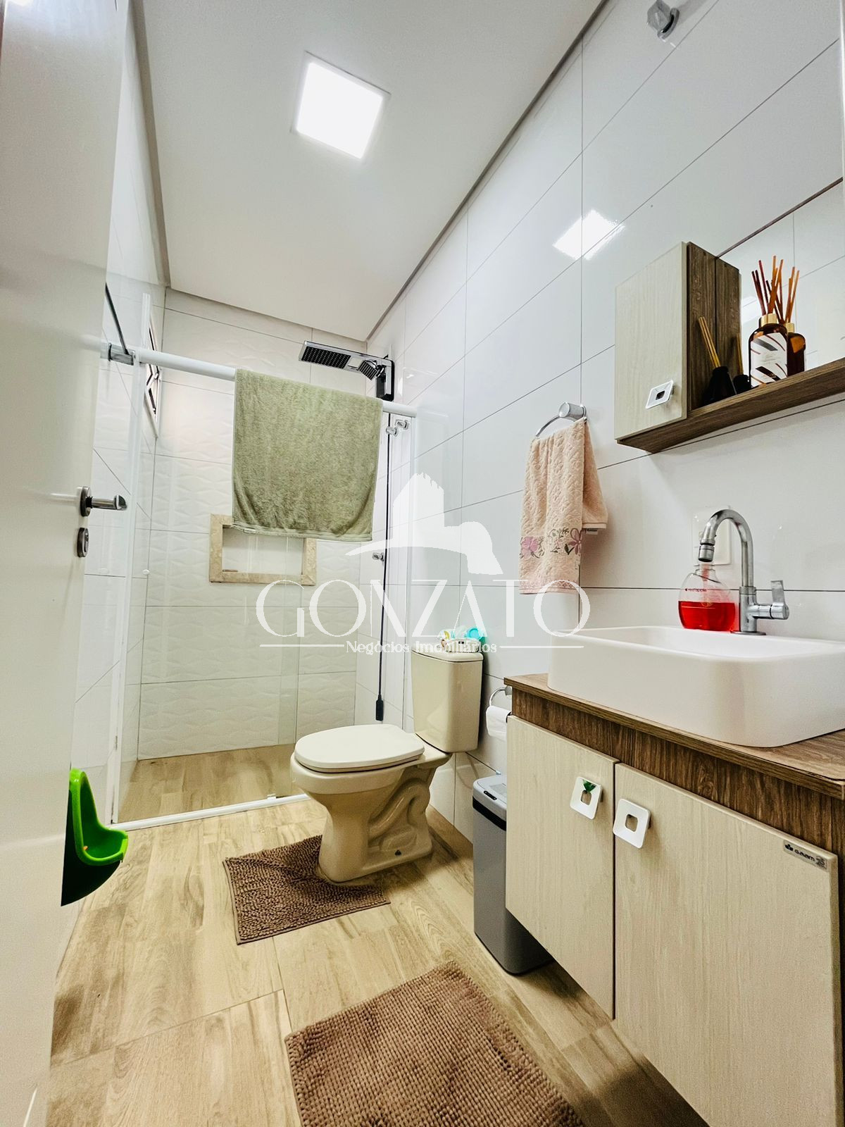 IMVEL RESIDENCIAL SEMI-MOBILIADO