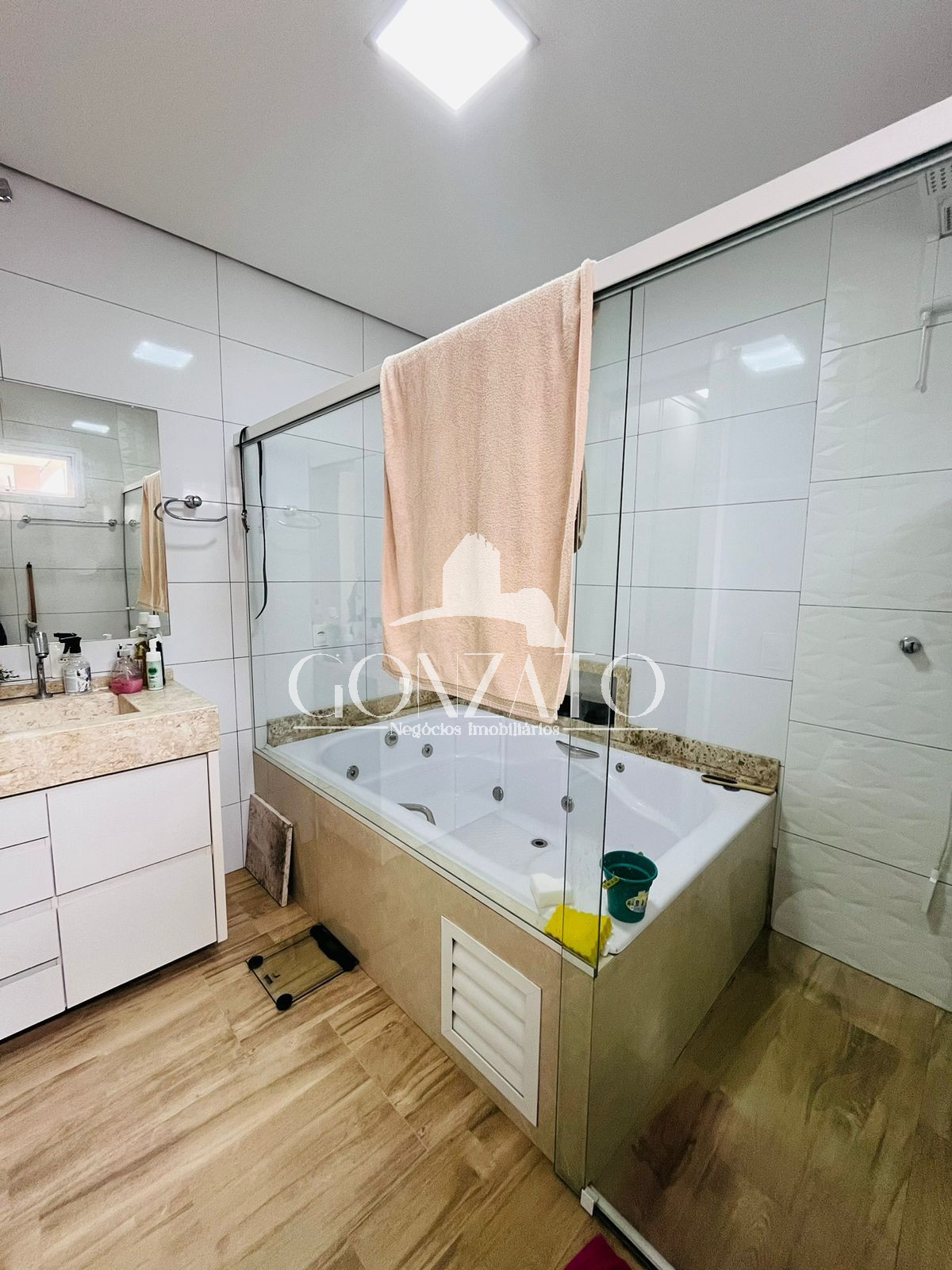 IMVEL RESIDENCIAL SEMI-MOBILIADO