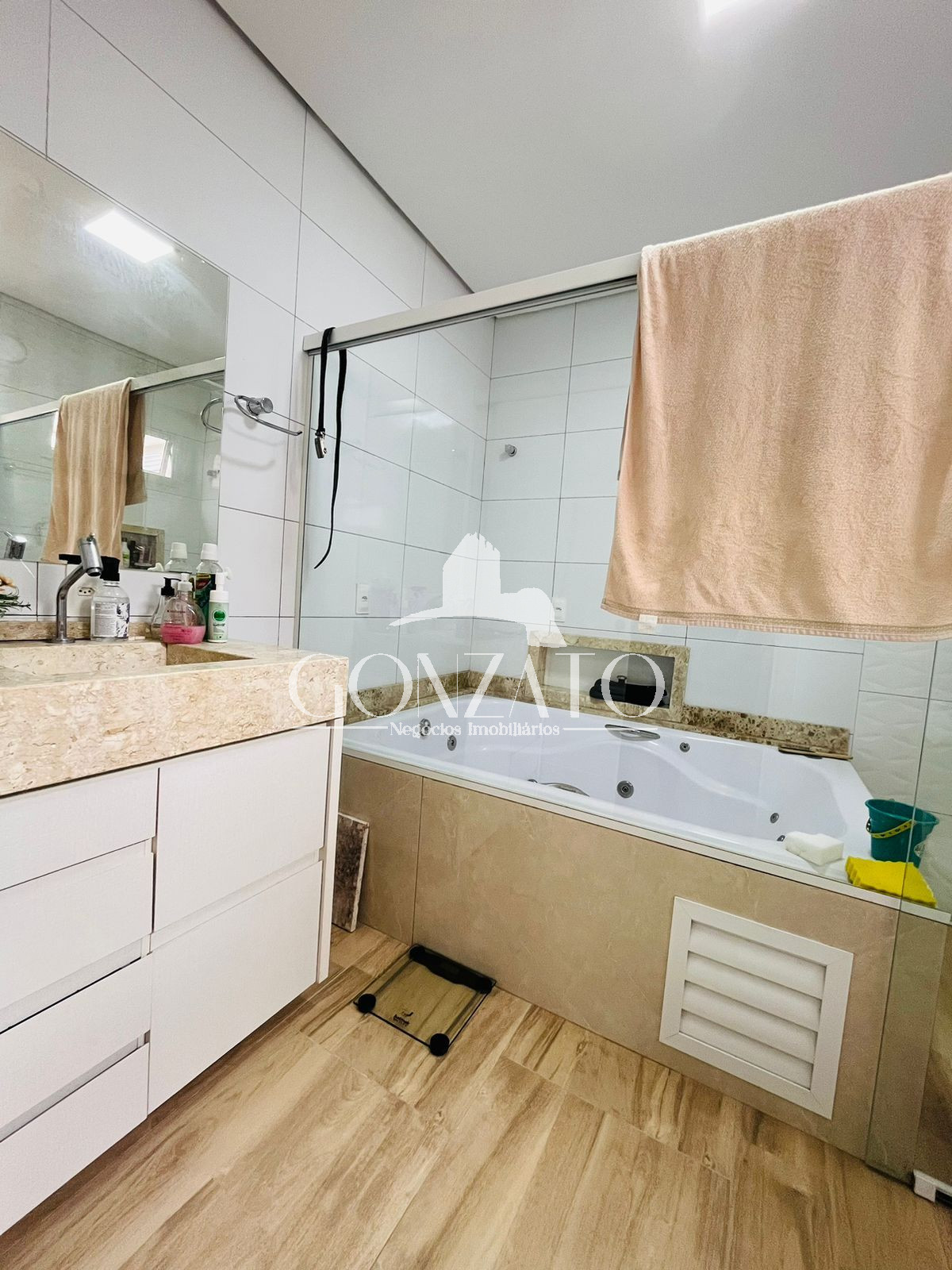 IMVEL RESIDENCIAL SEMI-MOBILIADO