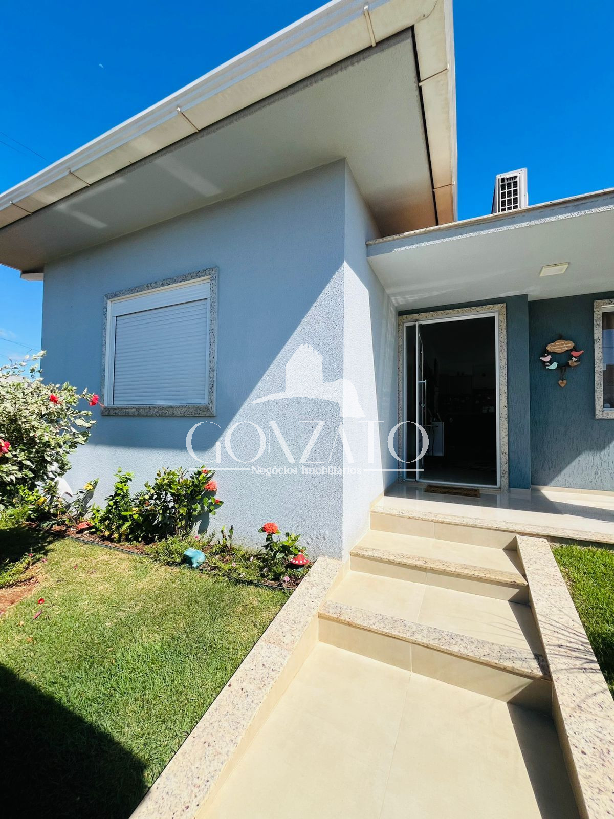 IMOVEL DE DOIS PAVIMENTOS A VENDA 