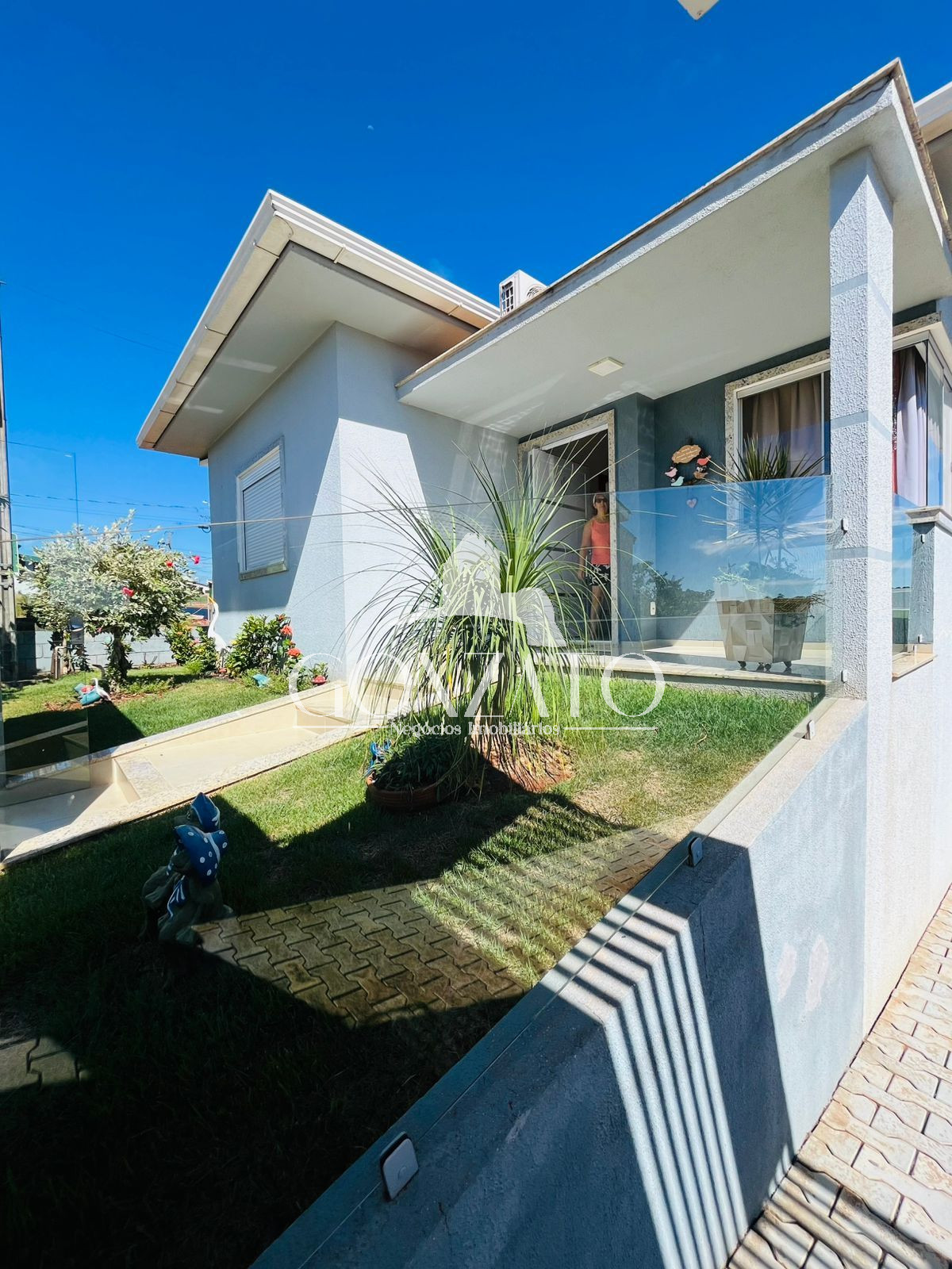 IMOVEL DE DOIS PAVIMENTOS A VENDA 