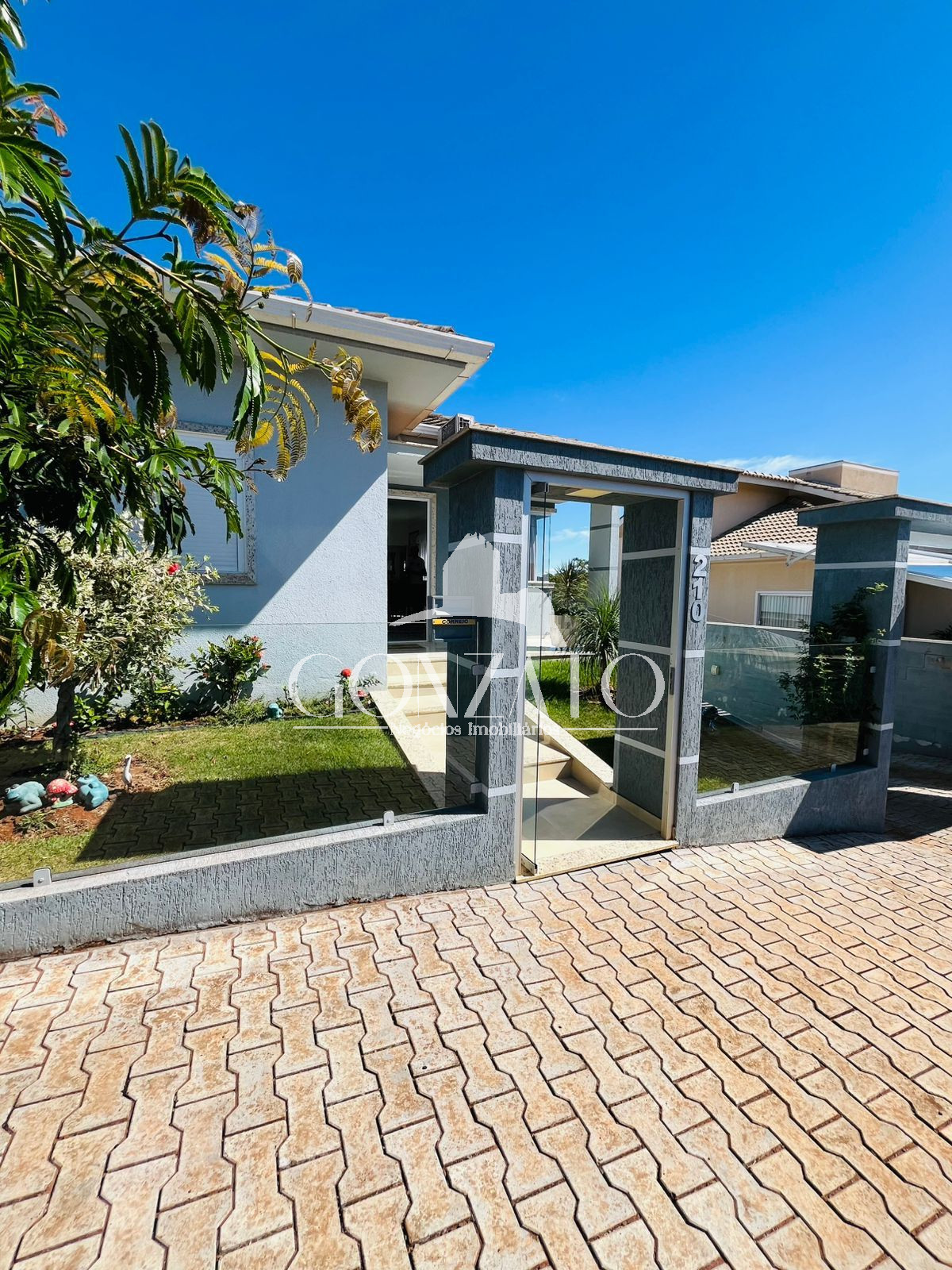 IMOVEL DE DOIS PAVIMENTOS A VENDA 