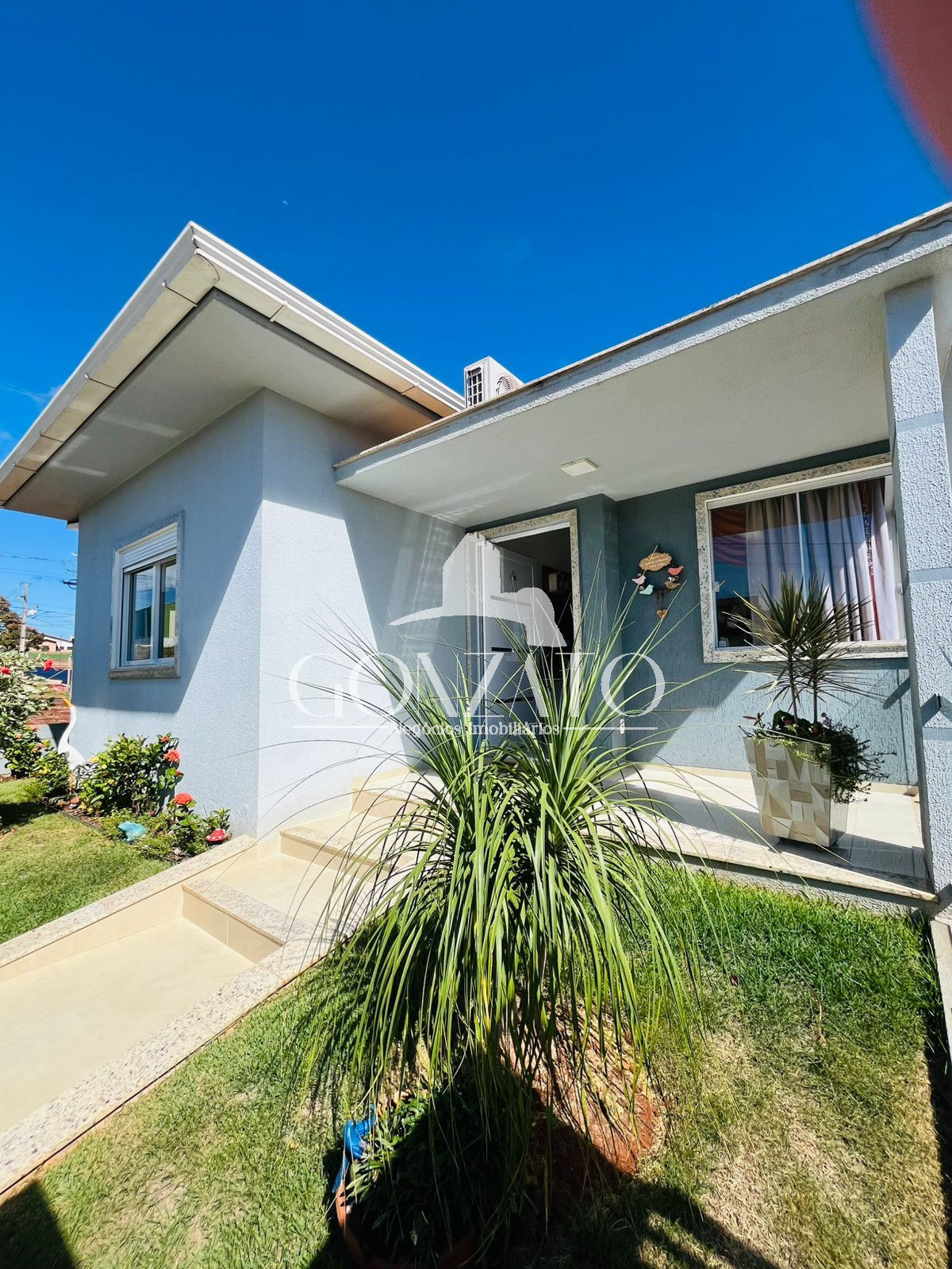 IMOVEL DE DOIS PAVIMENTOS A VENDA 