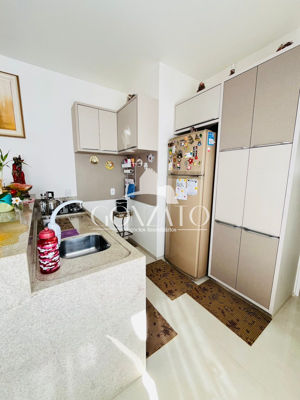 IMOVEL DE DOIS PAVIMENTOS A VENDA