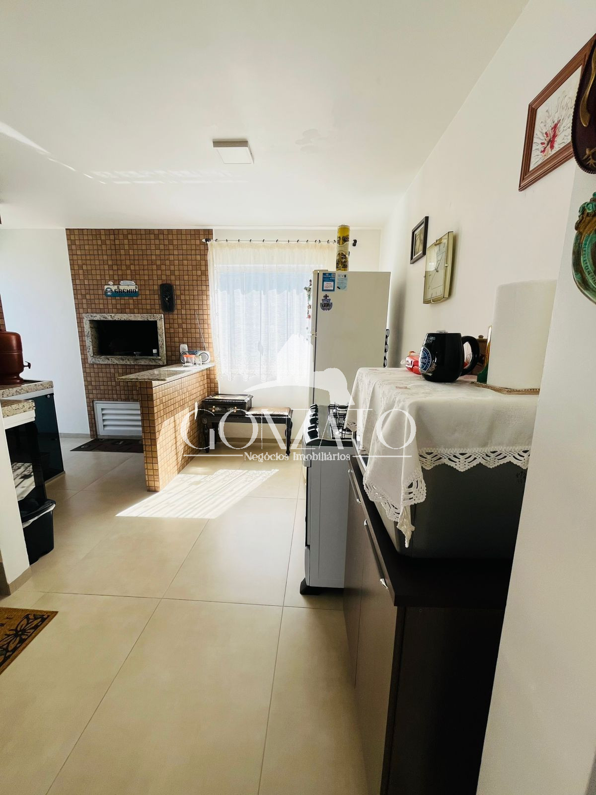 IMOVEL DE DOIS PAVIMENTOS A VENDA