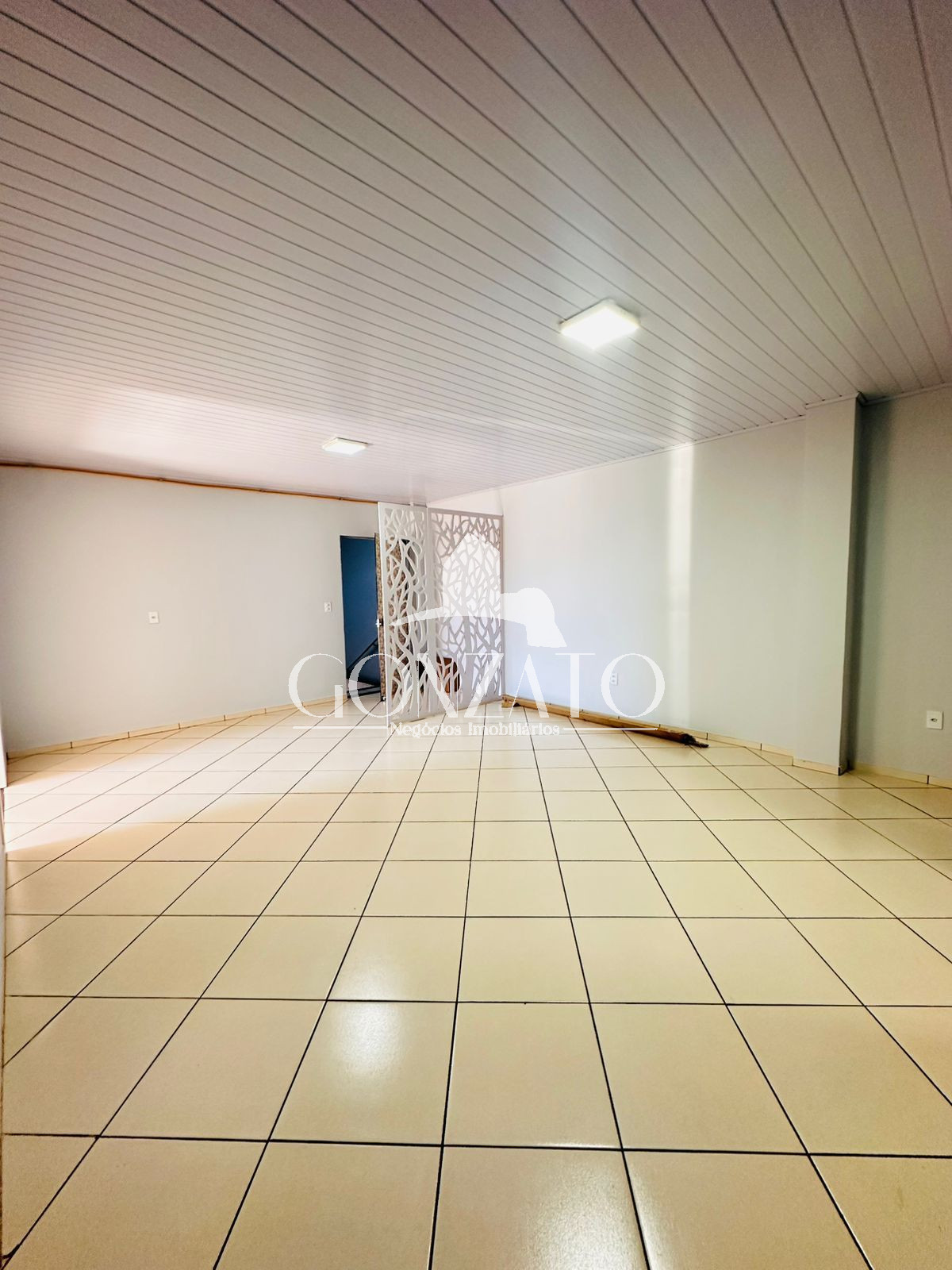 APARTAMENTO SUPERIOR, NO CENTRO
