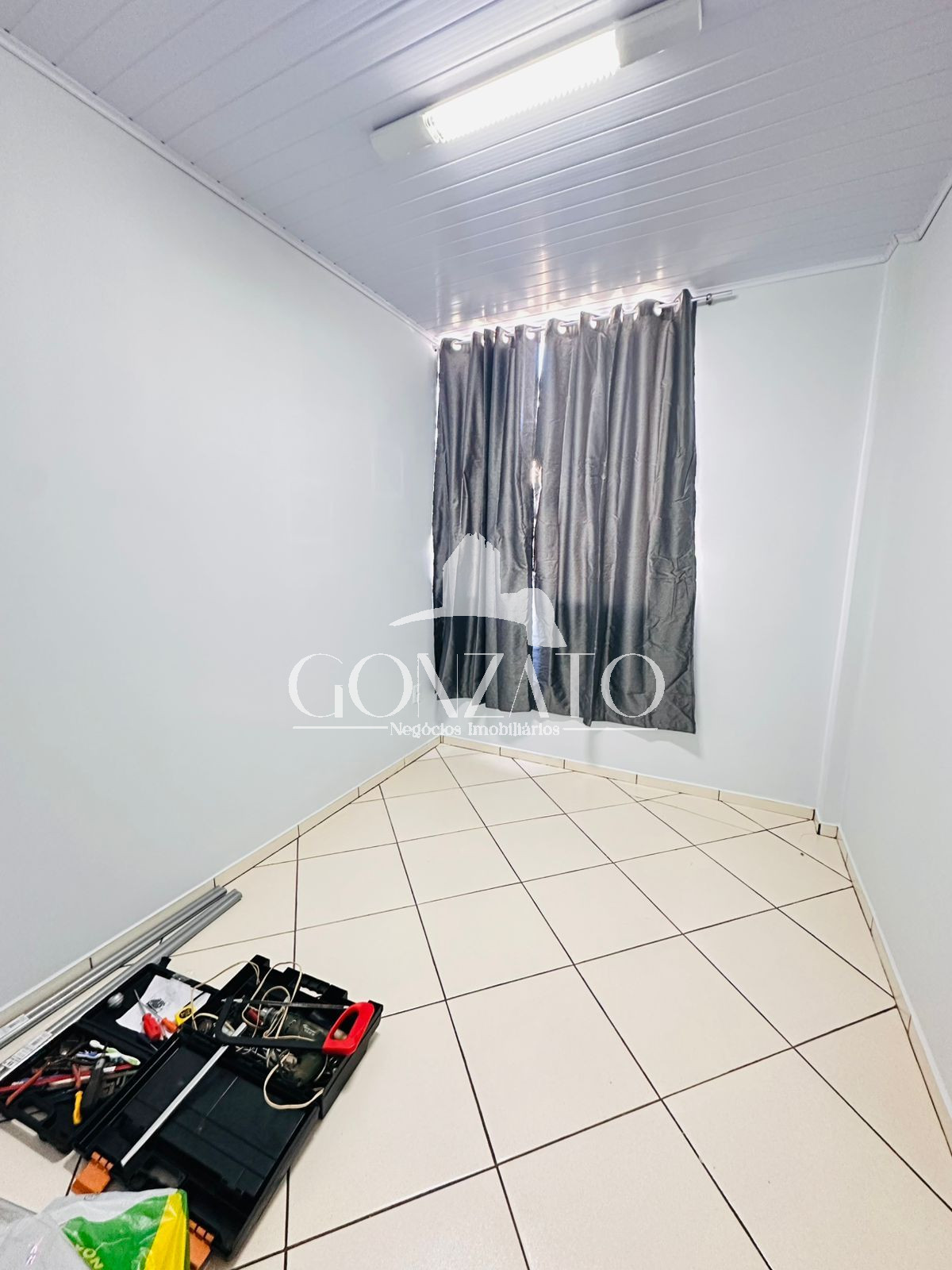 APARTAMENTO SUPERIOR, NO CENTRO
