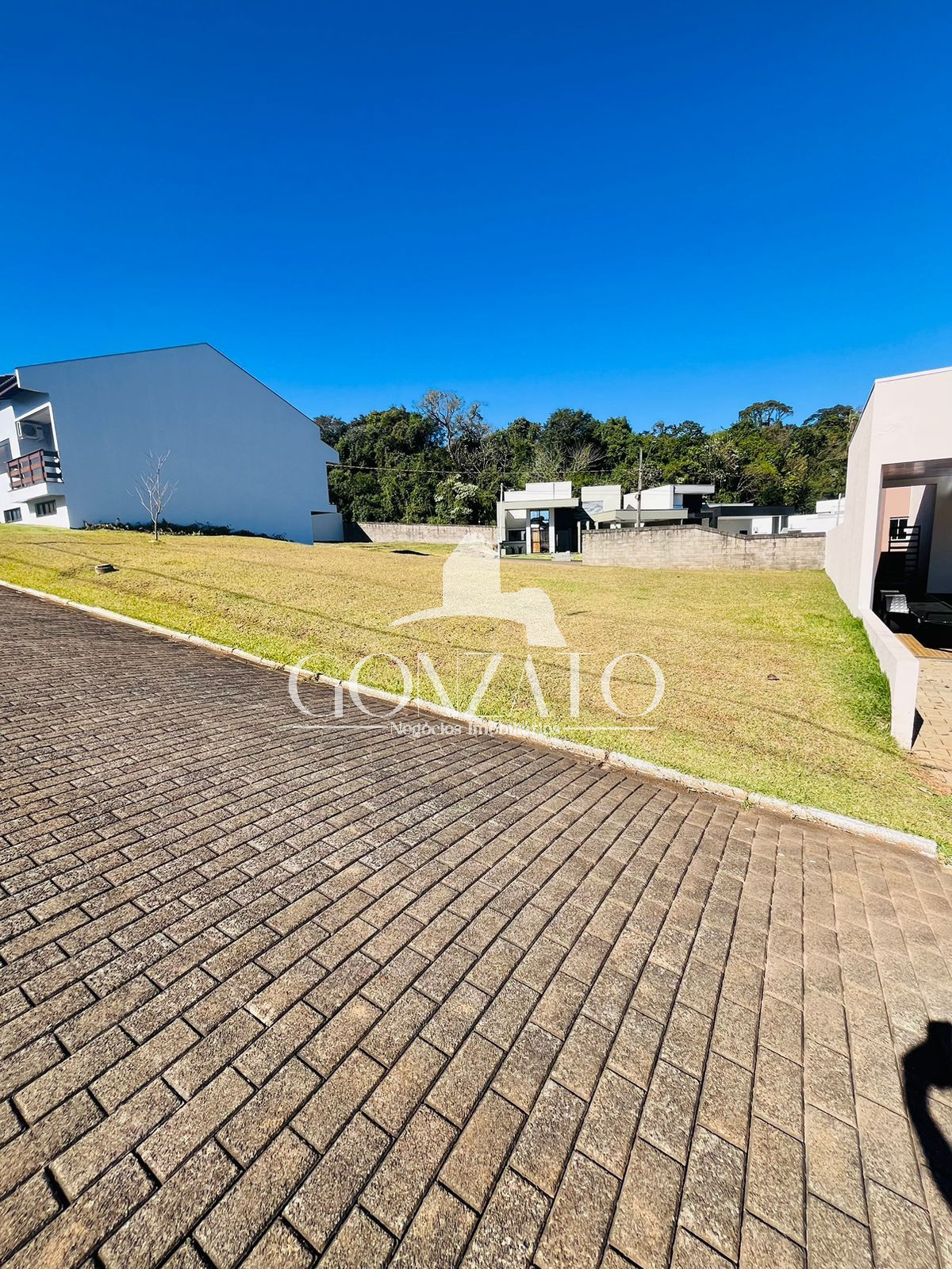 TERRENO RESIDENCIAL