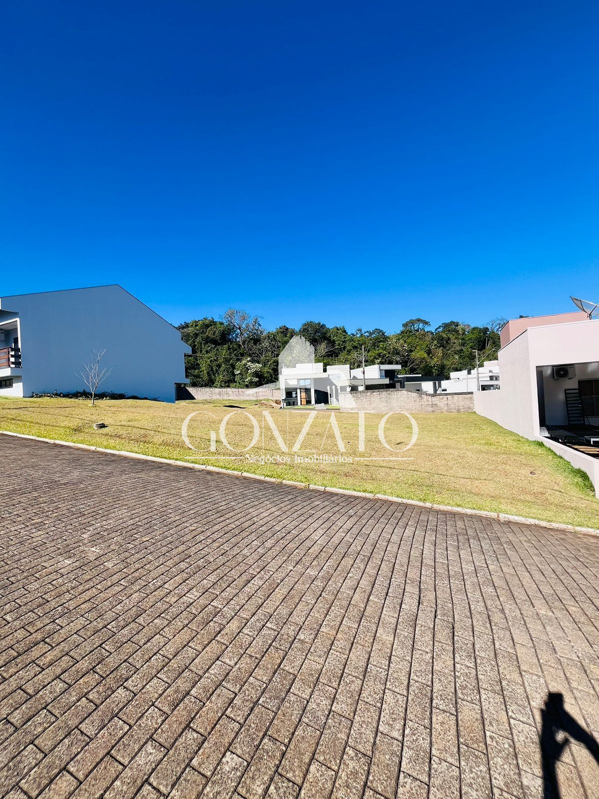 TERRENO RESIDENCIAL