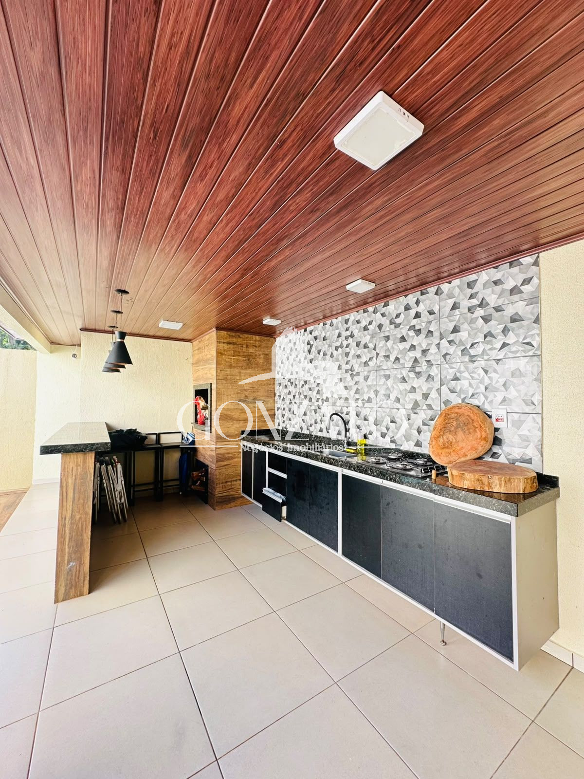 IMÓVEL RESIDENCIAL