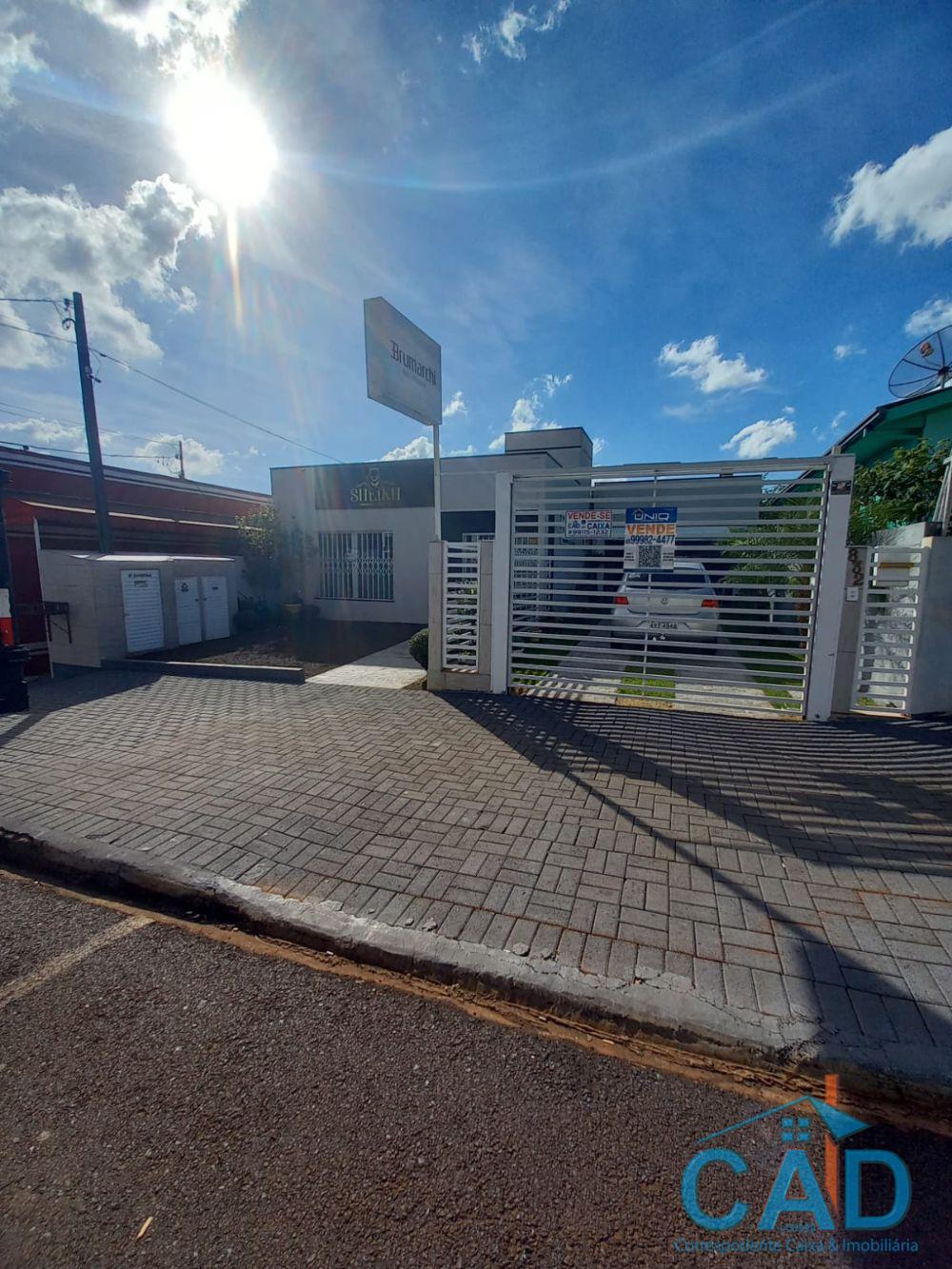 CASA COM SALA COMERCIAL