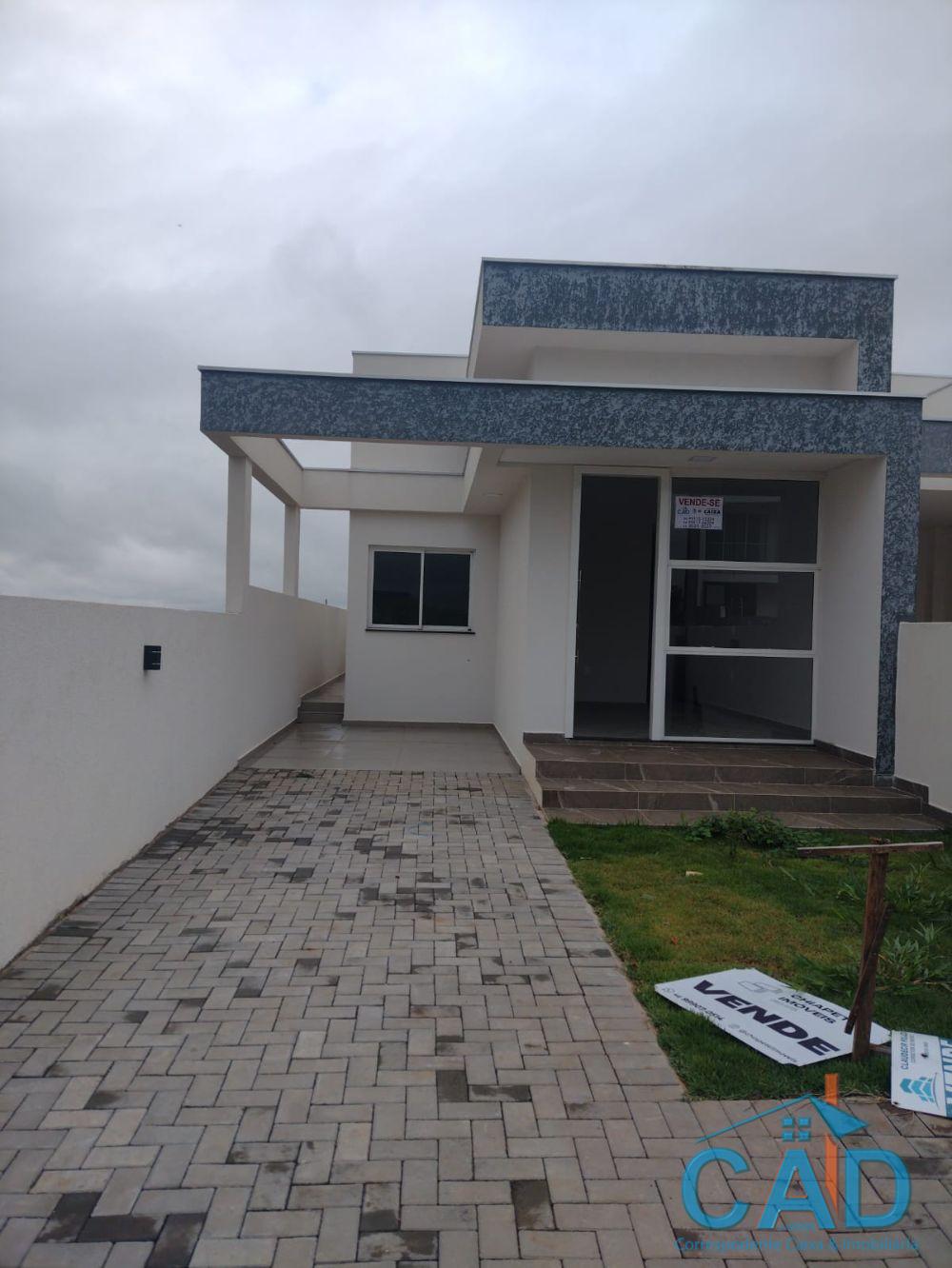 LINDA CASA COM SUÍTE E CHURRASQUEIRA