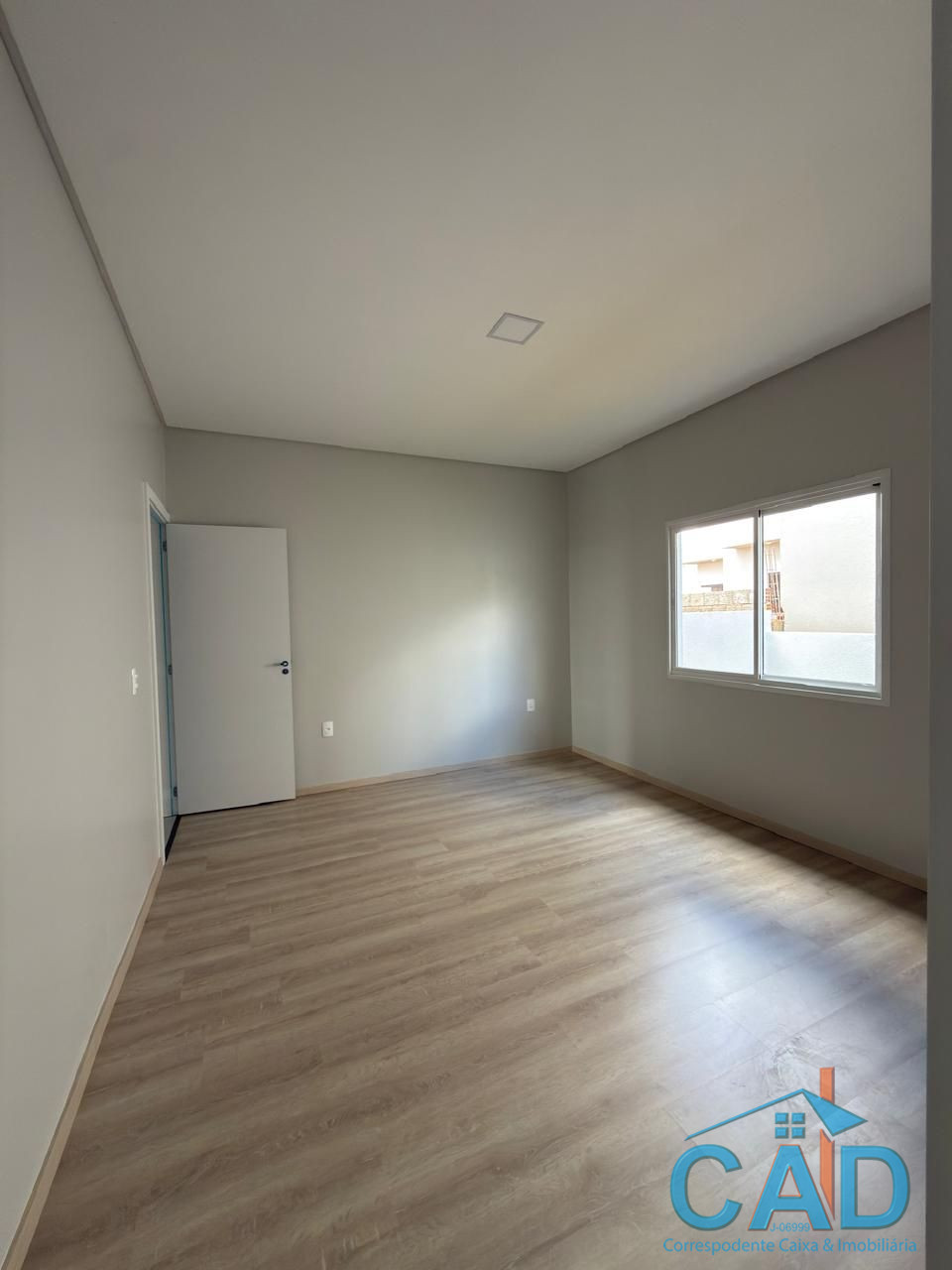 CAD correspondente caixa e Imobili�ria