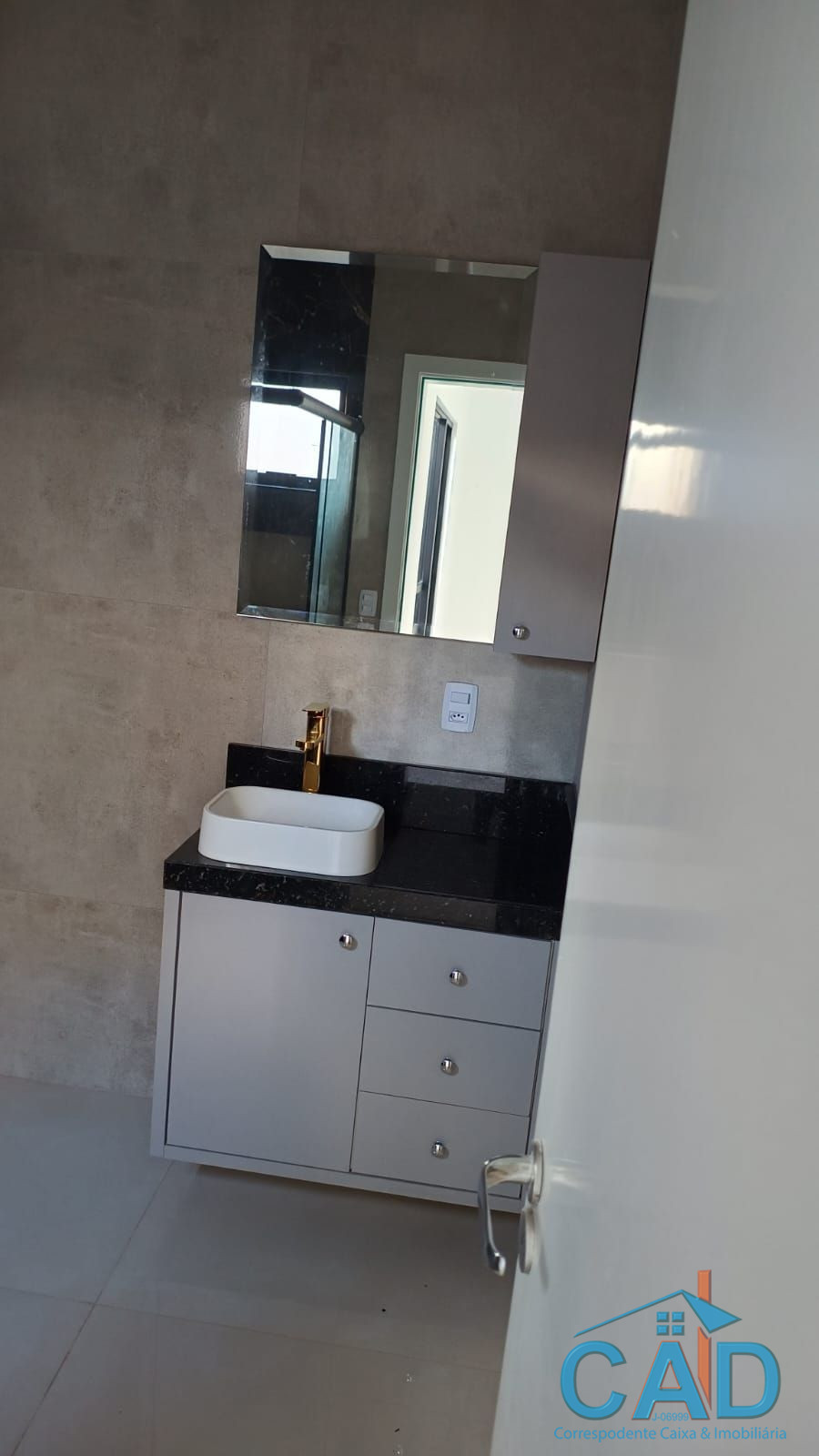 CAD correspondente caixa e Imobili�ria