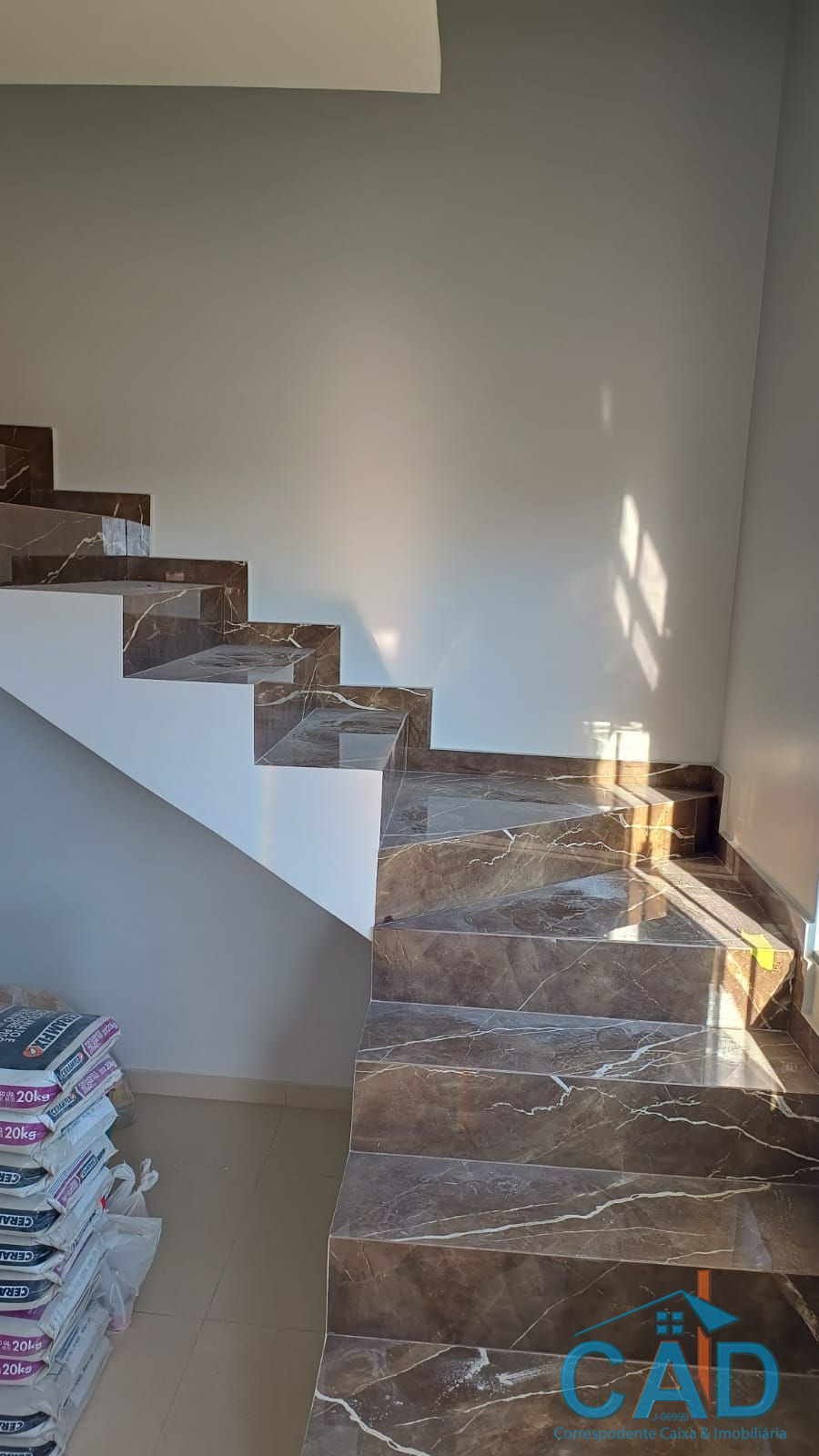 CAD correspondente caixa e Imobili�ria