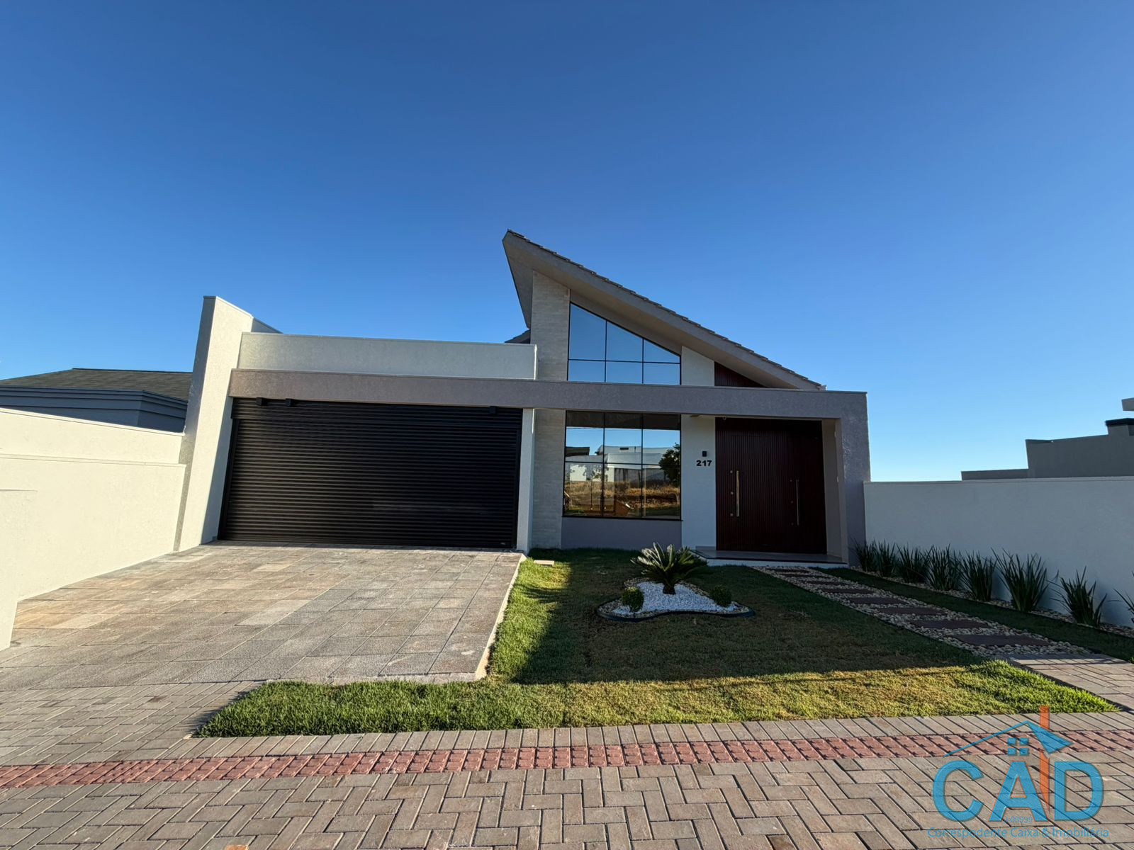 CASA DE ALTO PADR�O � VENDA COM SOFISTICA��O E CONFORTO