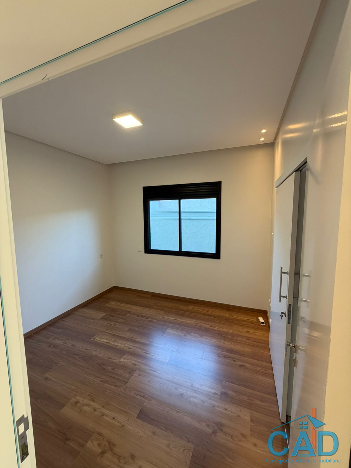 CAD correspondente caixa e Imobili�ria