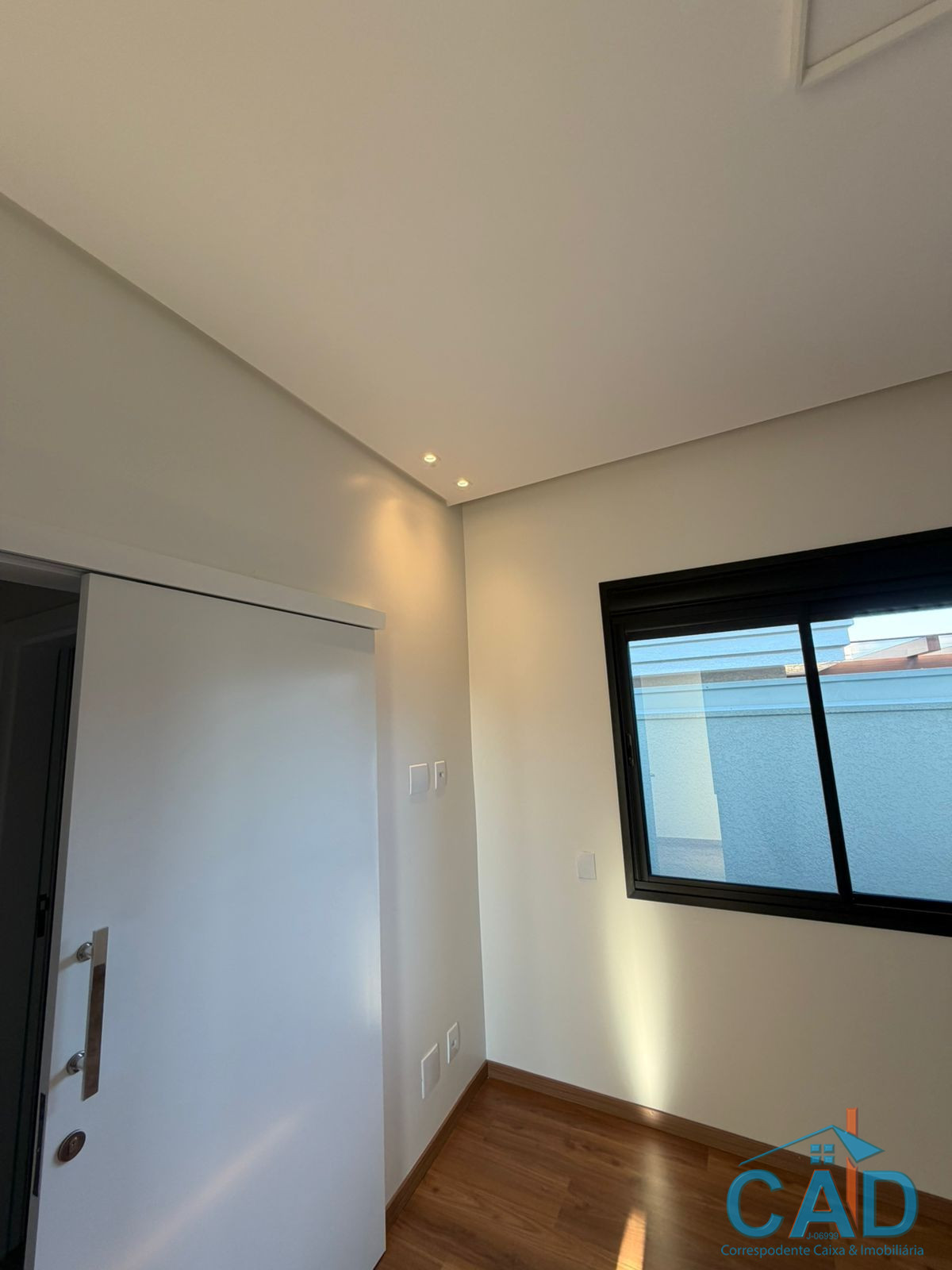 CAD correspondente caixa e Imobili�ria