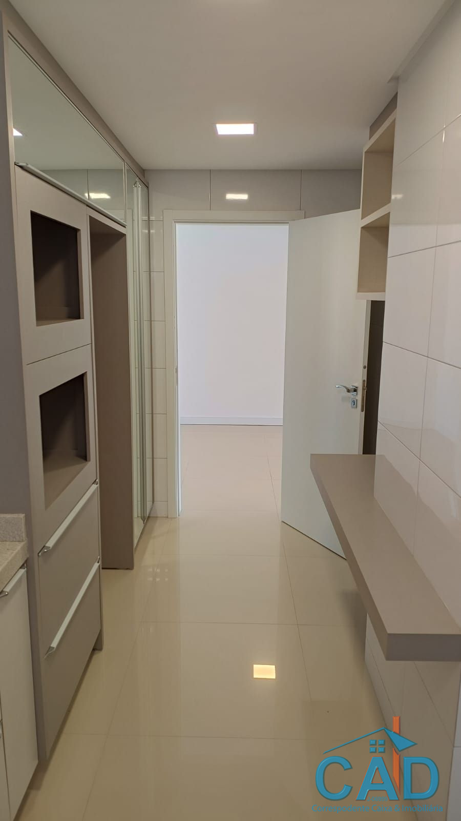 CAD correspondente caixa e Imobili�ria