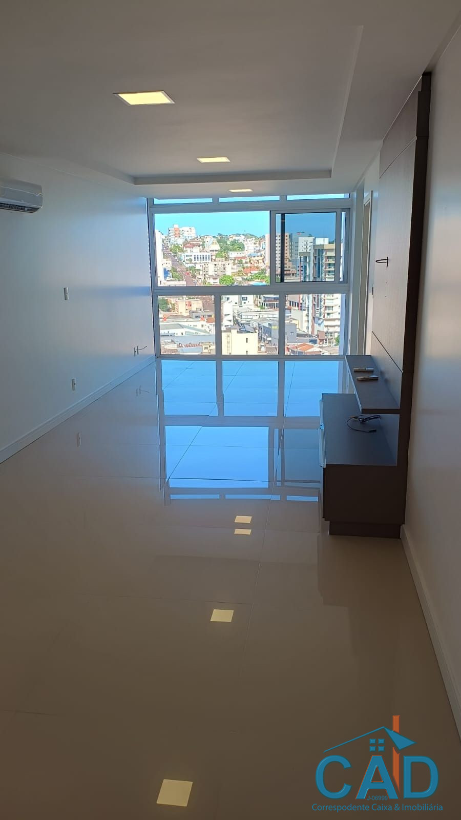 CAD correspondente caixa e Imobili�ria