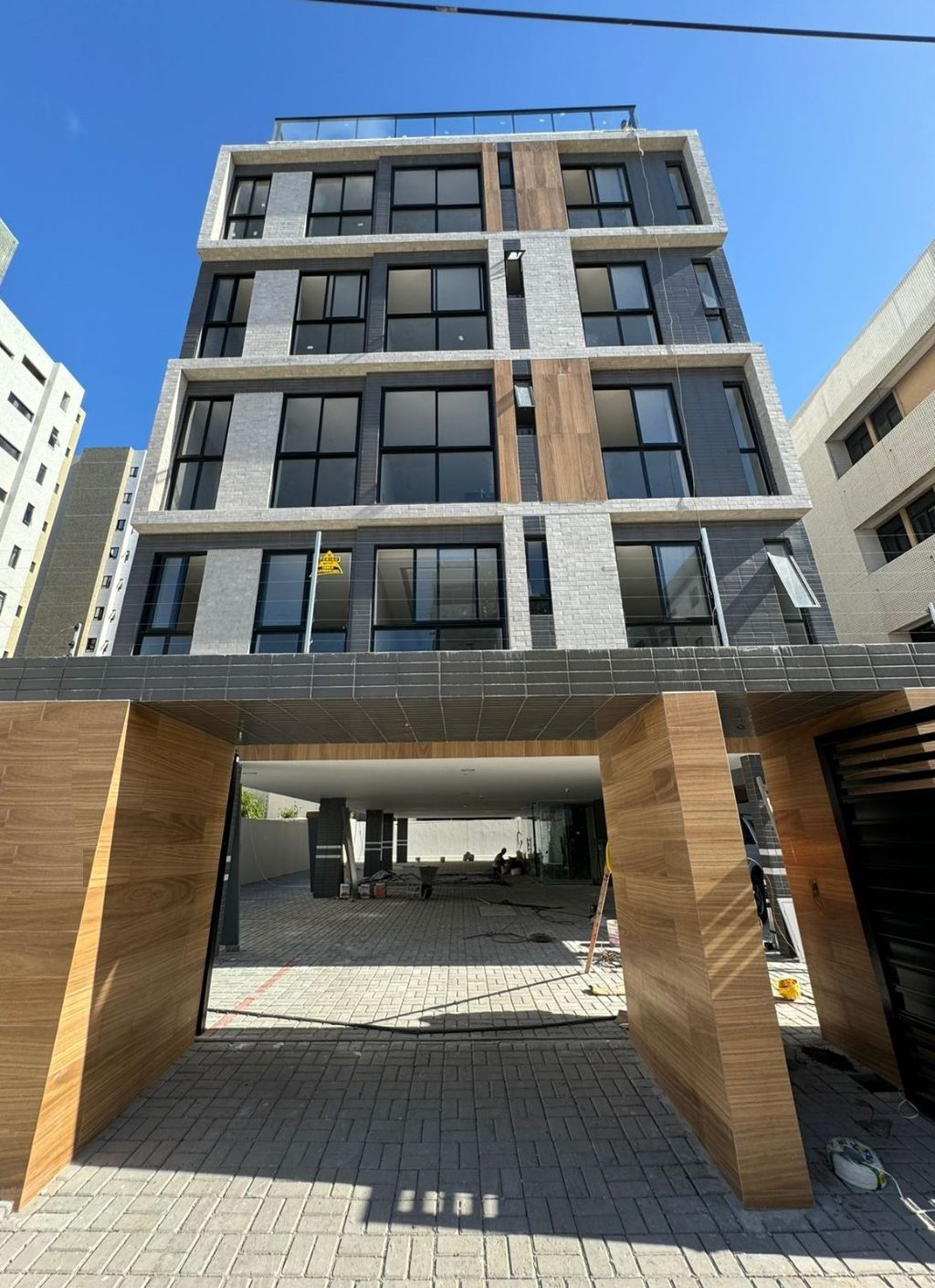 Apartamento a venda em Intermares - AP6158
