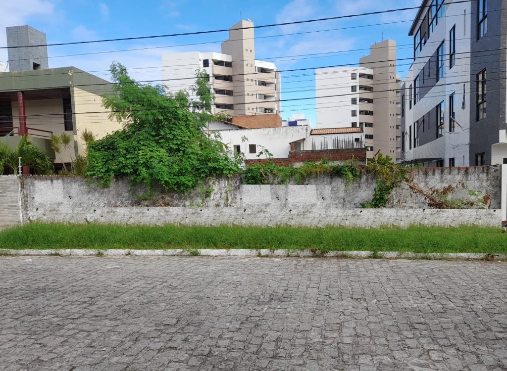 Terreno a venda no Bessa com 420m² - TE0326