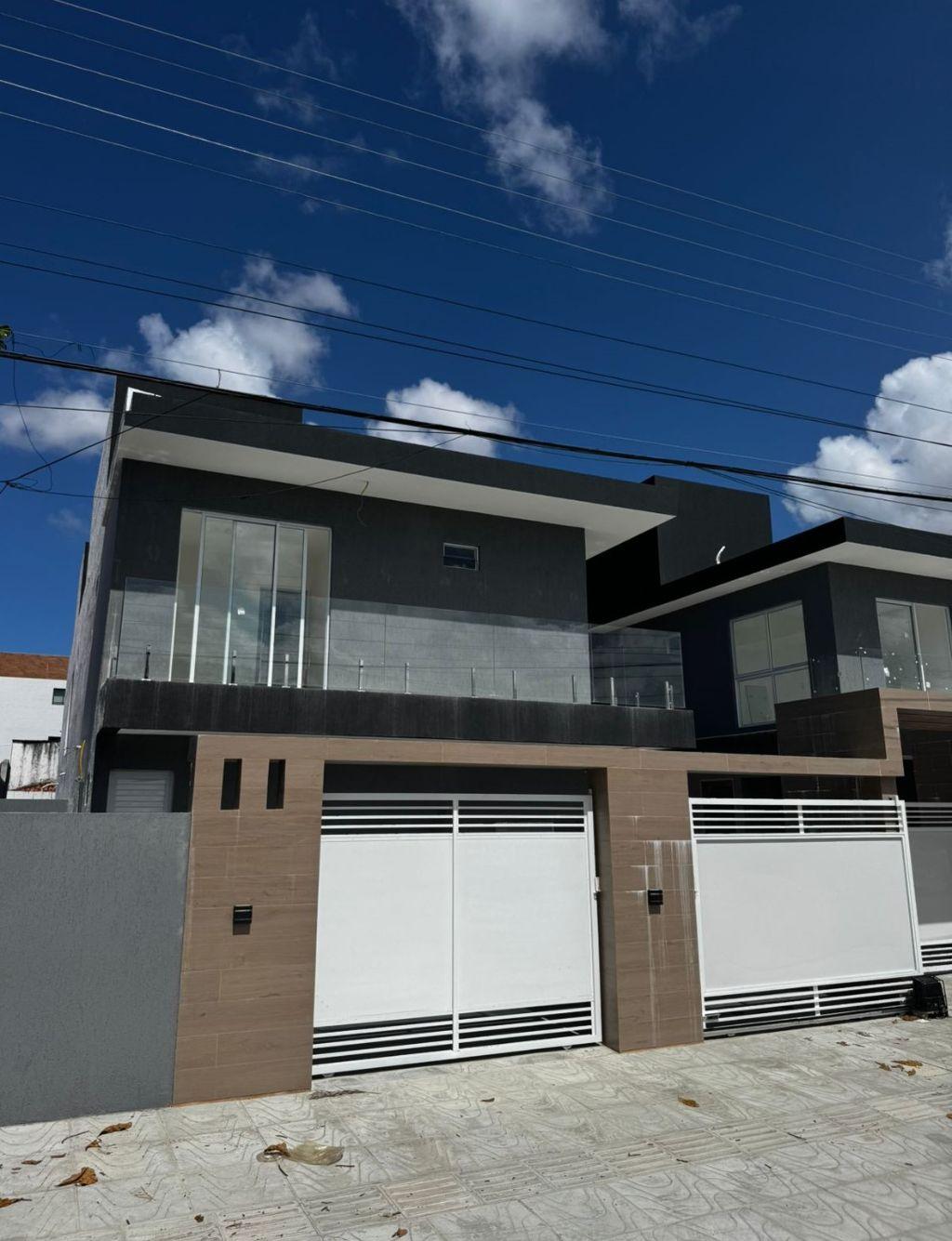 Casa a venda com 03 quartos na melhor localização do bairro do Cristo -  CA2552