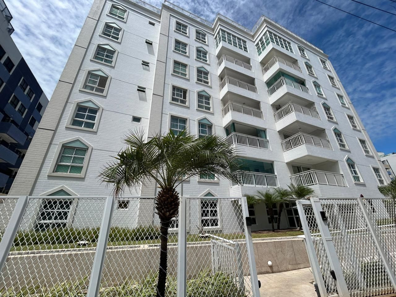 Cobertura a venda em Tambaú - CO0176