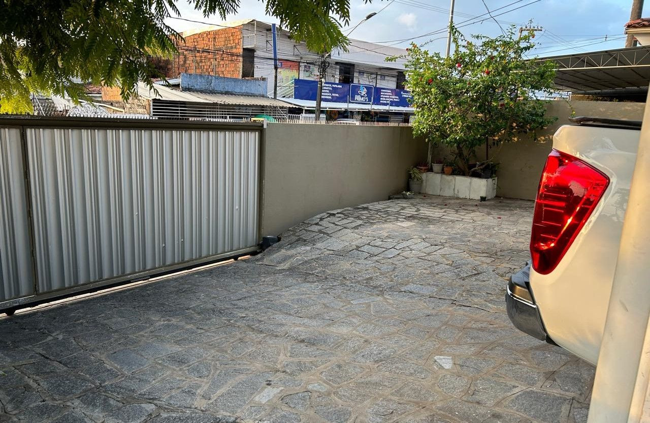 Casa a venda no Jardim Treze de Maio - CA3074