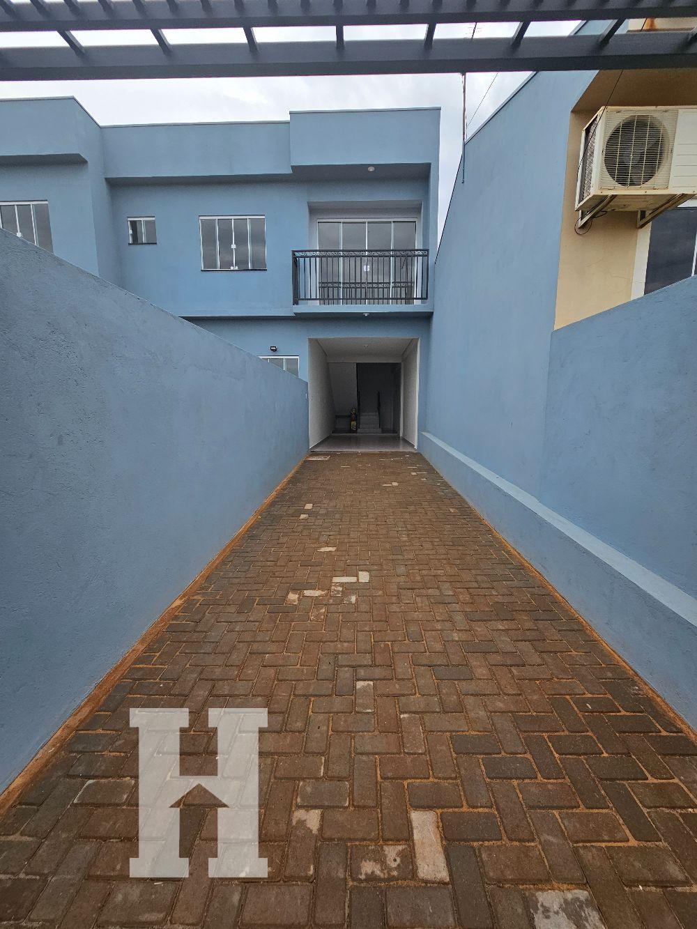 Sobrado parte superior para locao