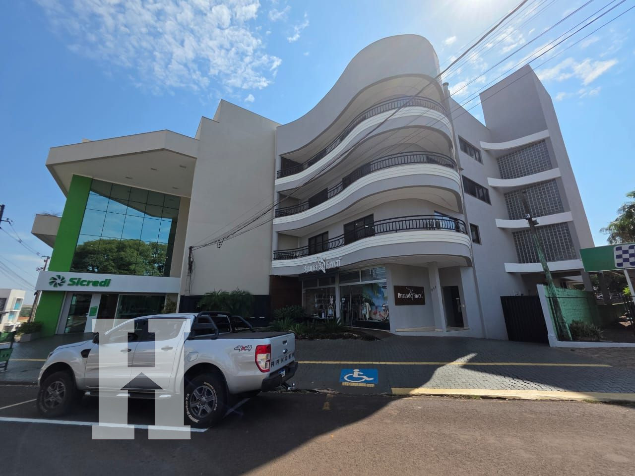 Apartamento bem localizado para loca��o