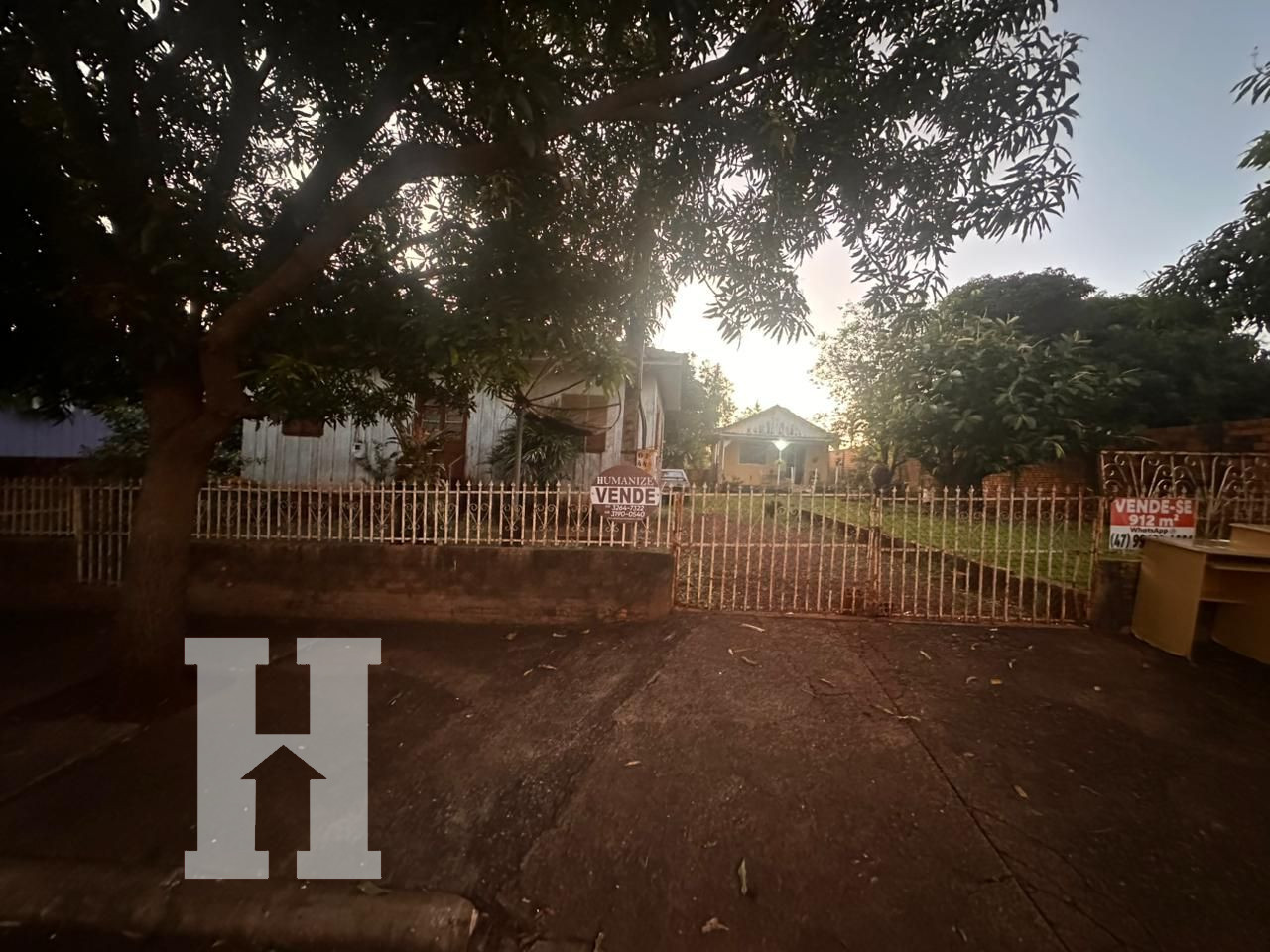 Lote a venda bem localizado no Centro