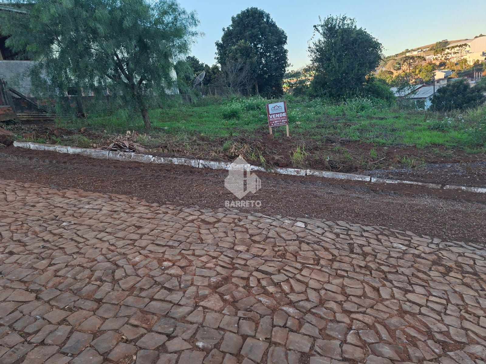 TERRENO À VENDA  EXCELENTE OPORTUNIDADE NO CENTRO
