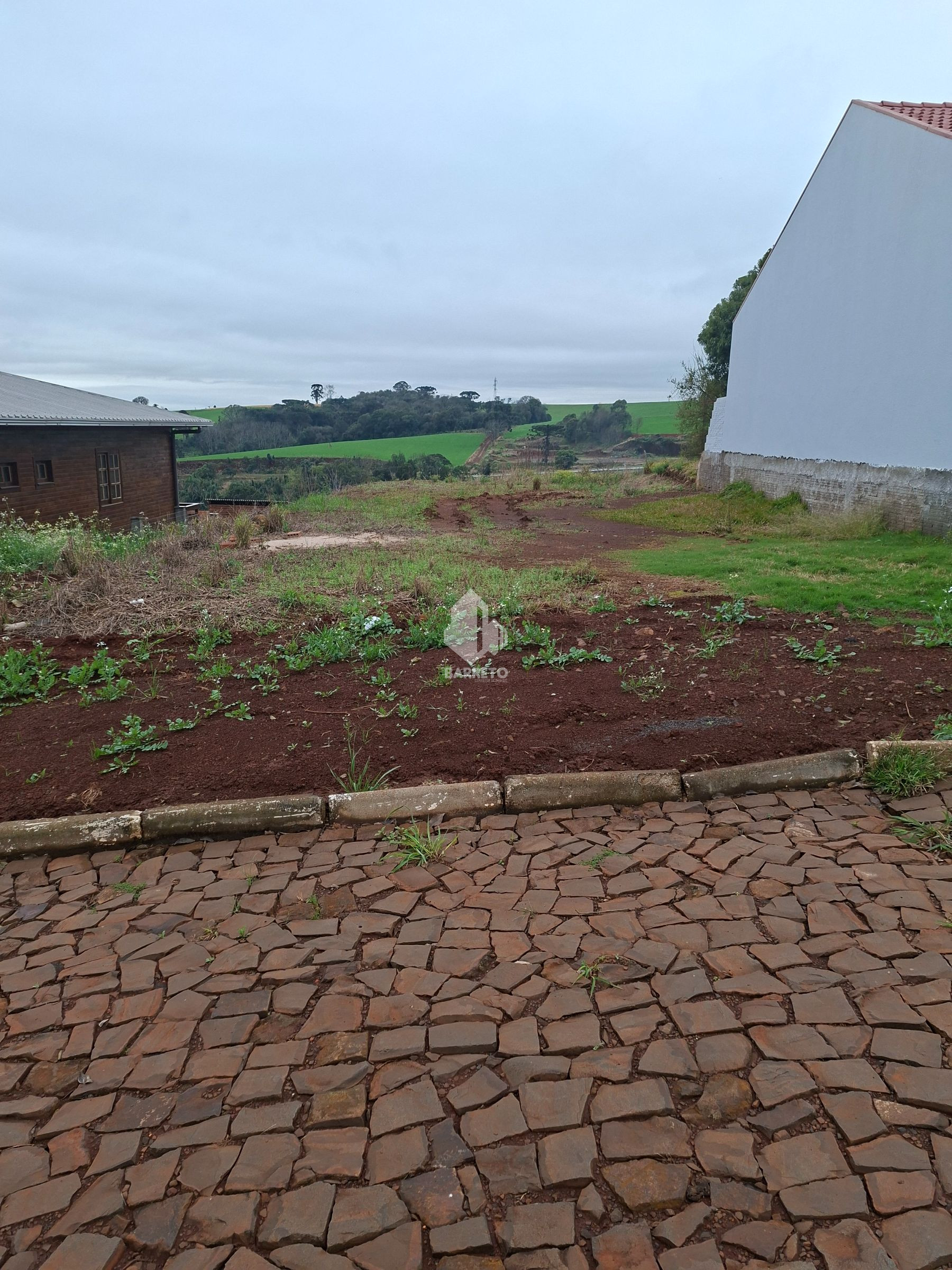 TERRENO A VENDA - EXCELENTE OPORTUNIDADE