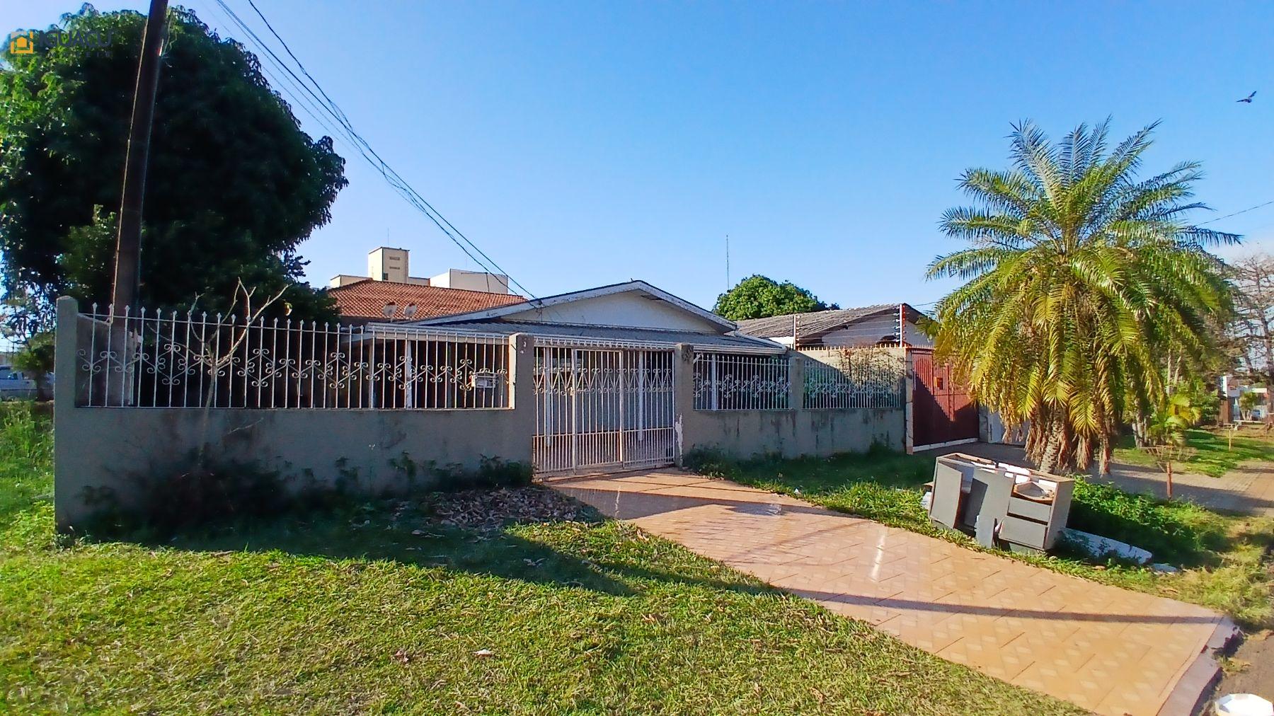 Casa Comercial Para Venda na Avenida Gramado em Foz do Iguaçu-PR.