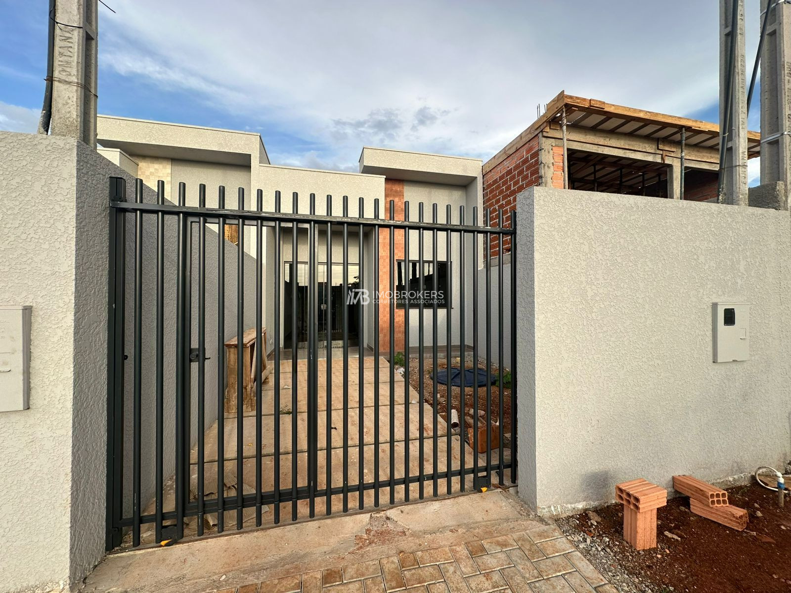 Casa à venda no bairro Jardim das Oliveiras - em Foz do Iguaçu-PR