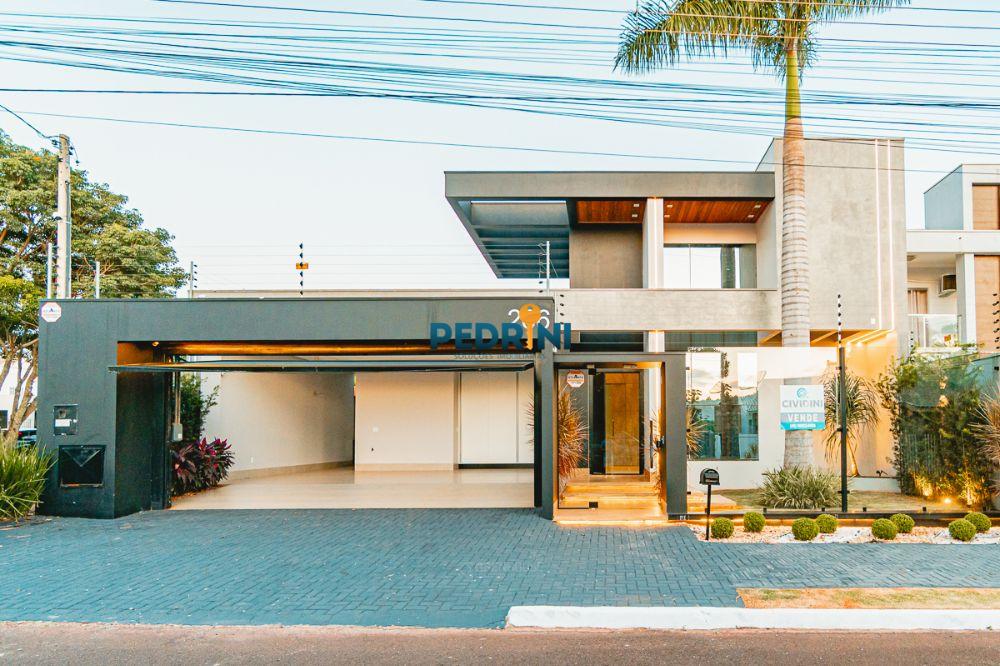 CASA DE ALTO PADRÃO MOBILIADA