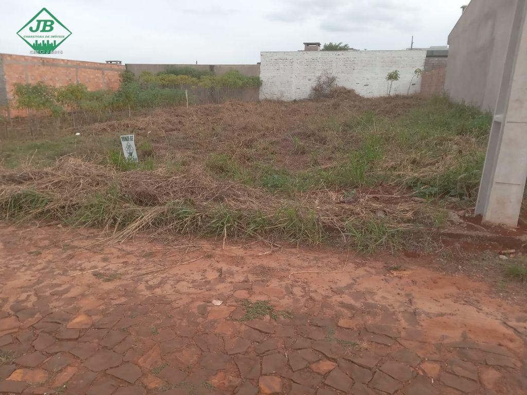 TERRENO MUITO BEM LOCALIZADO DISPONÍVEL