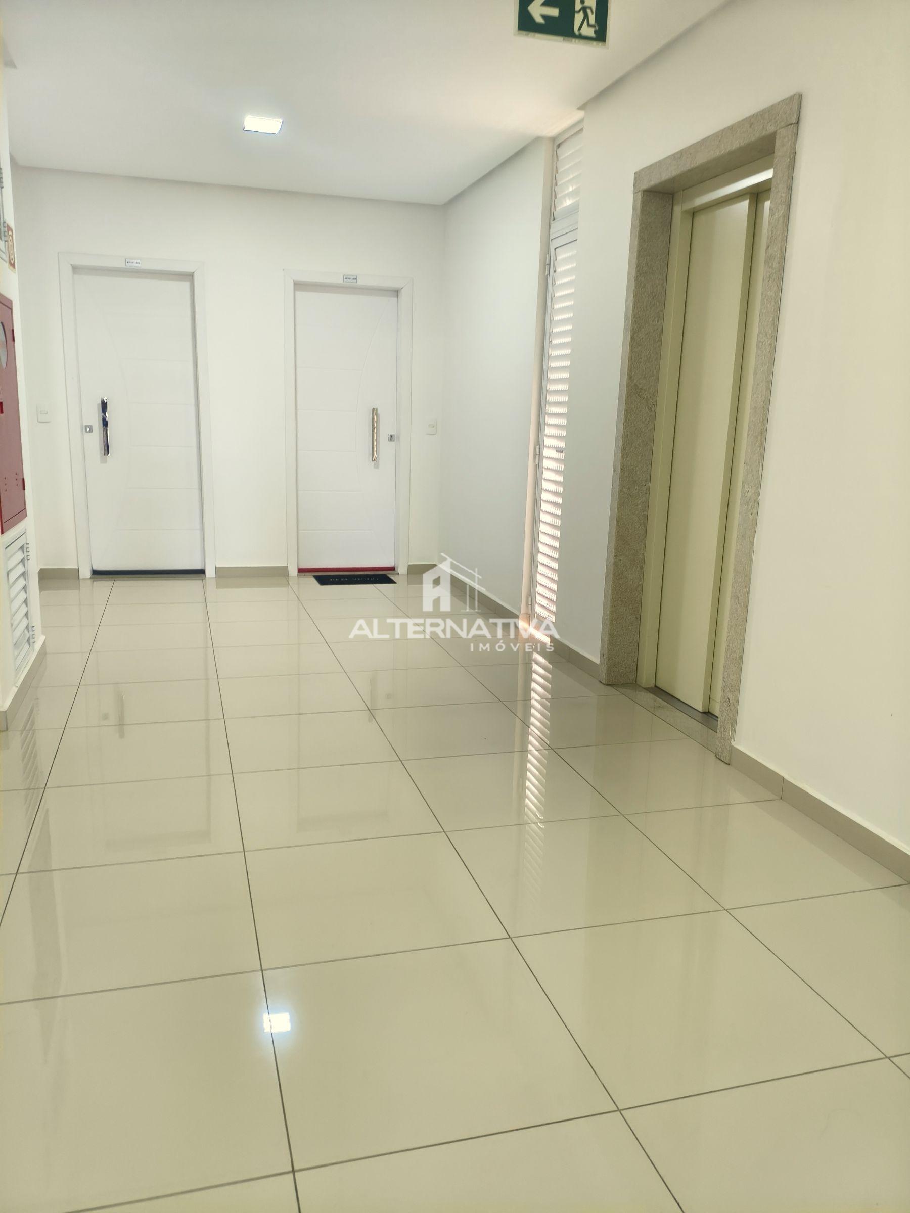 APARTAMENTO NO EDIFÍCIO VALANDRO V. 