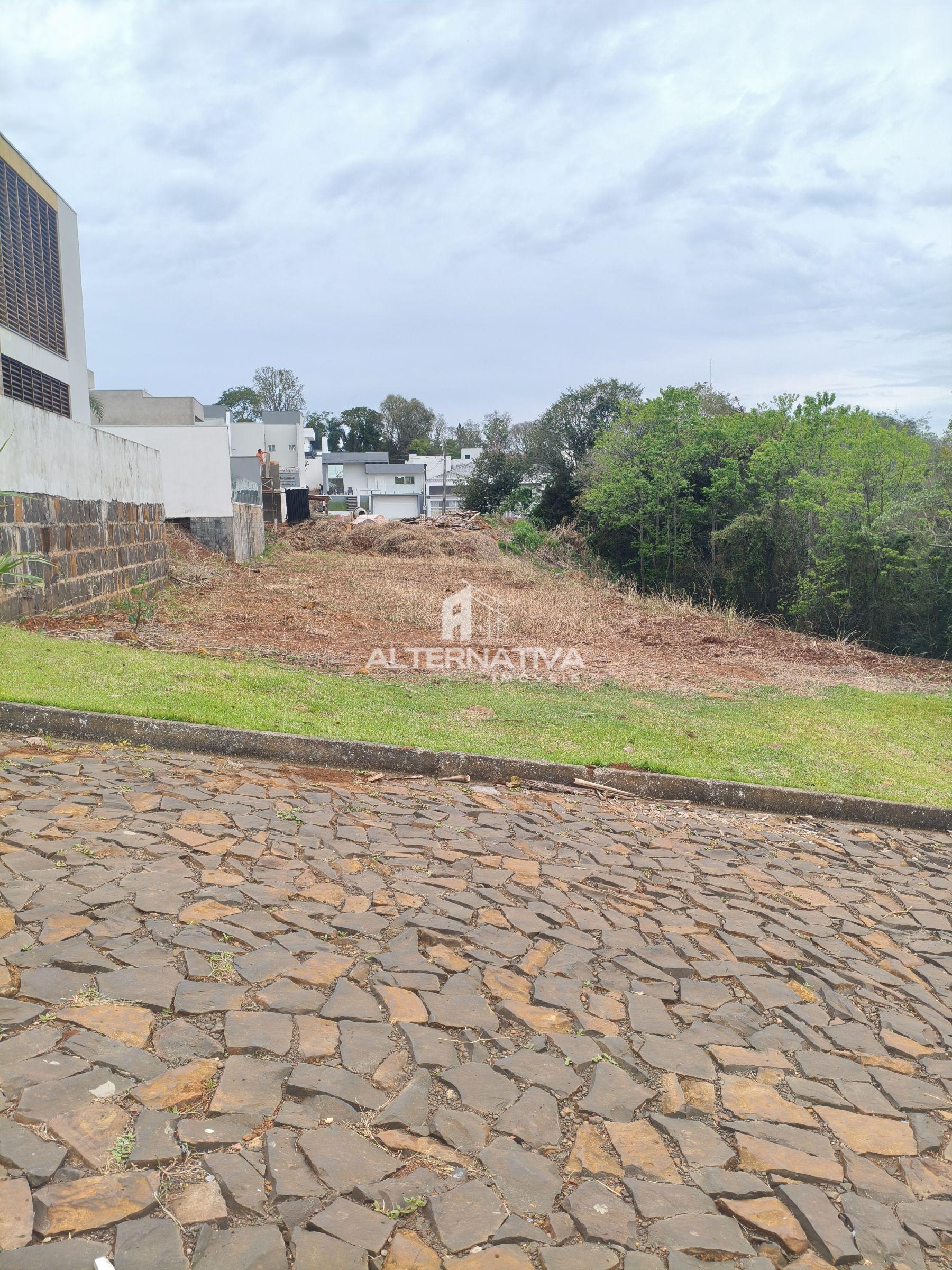 TERRENO EM LOTEAMENTO ALTO PADRÃO!