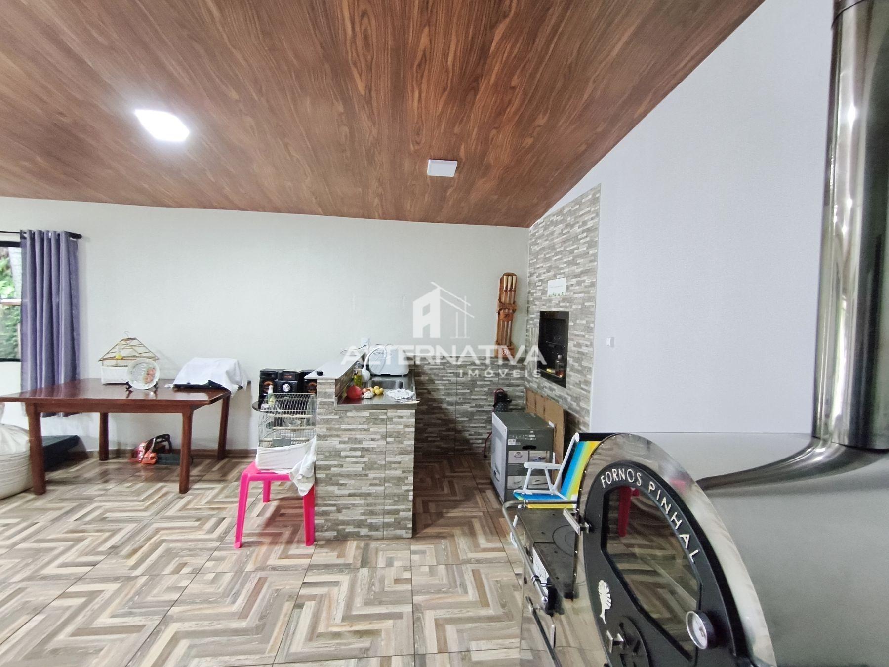 CASA EM EXCELENTE LOCALIZAÇÃO