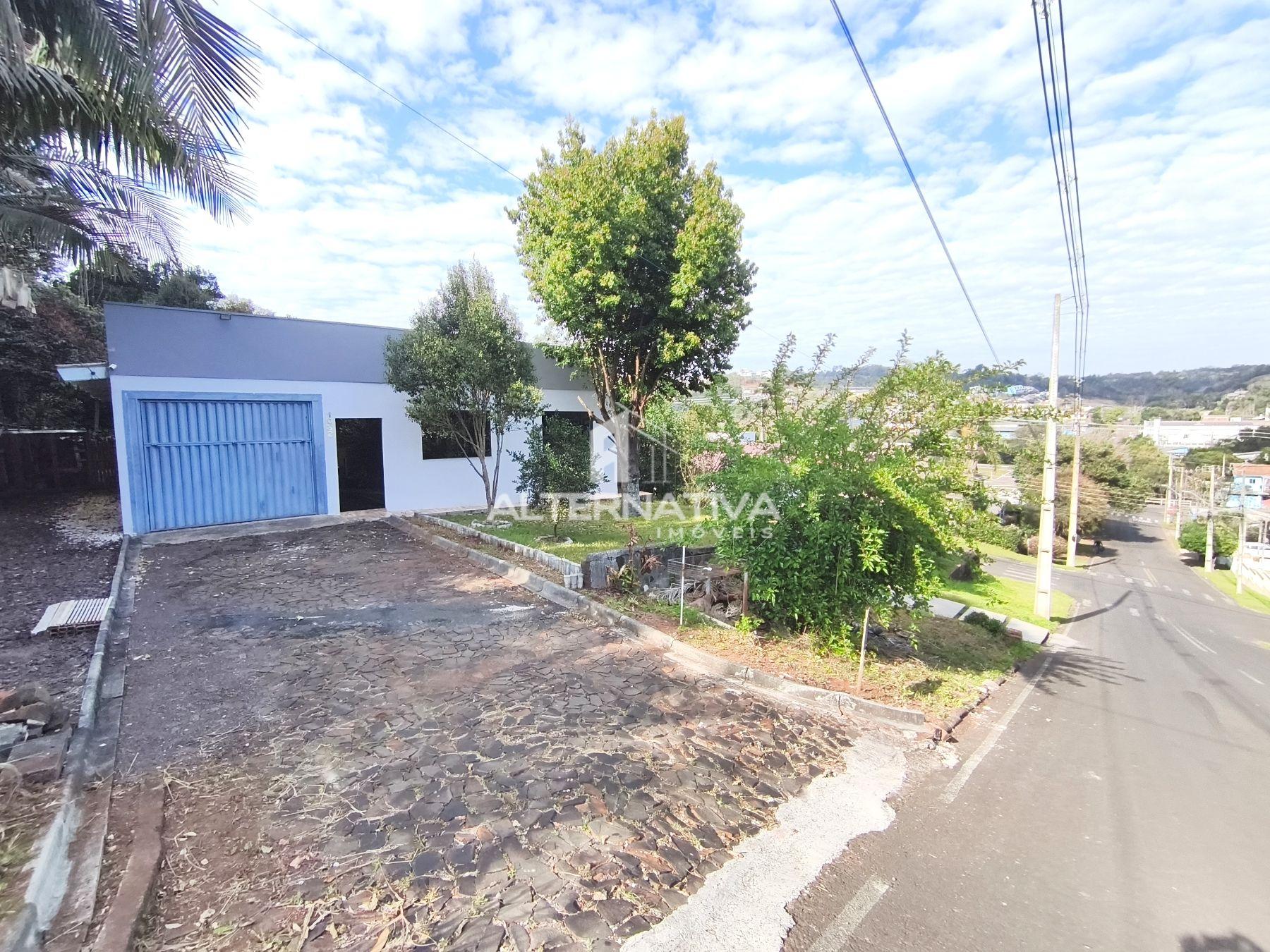 CASA EM EXCELENTE LOCALIZAÇÃO