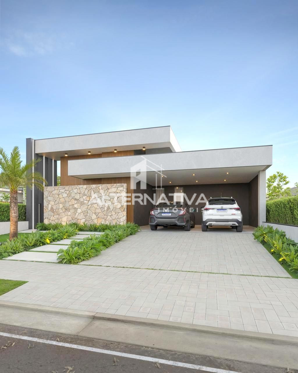 CASA DE ALTO PADRÃO COM PISCINA EM CONSTRUÇÃO 