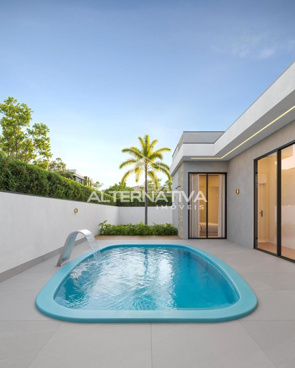 CASA DE ALTO PADRÃO COM PISCINA EM CONSTRUÇÃO 