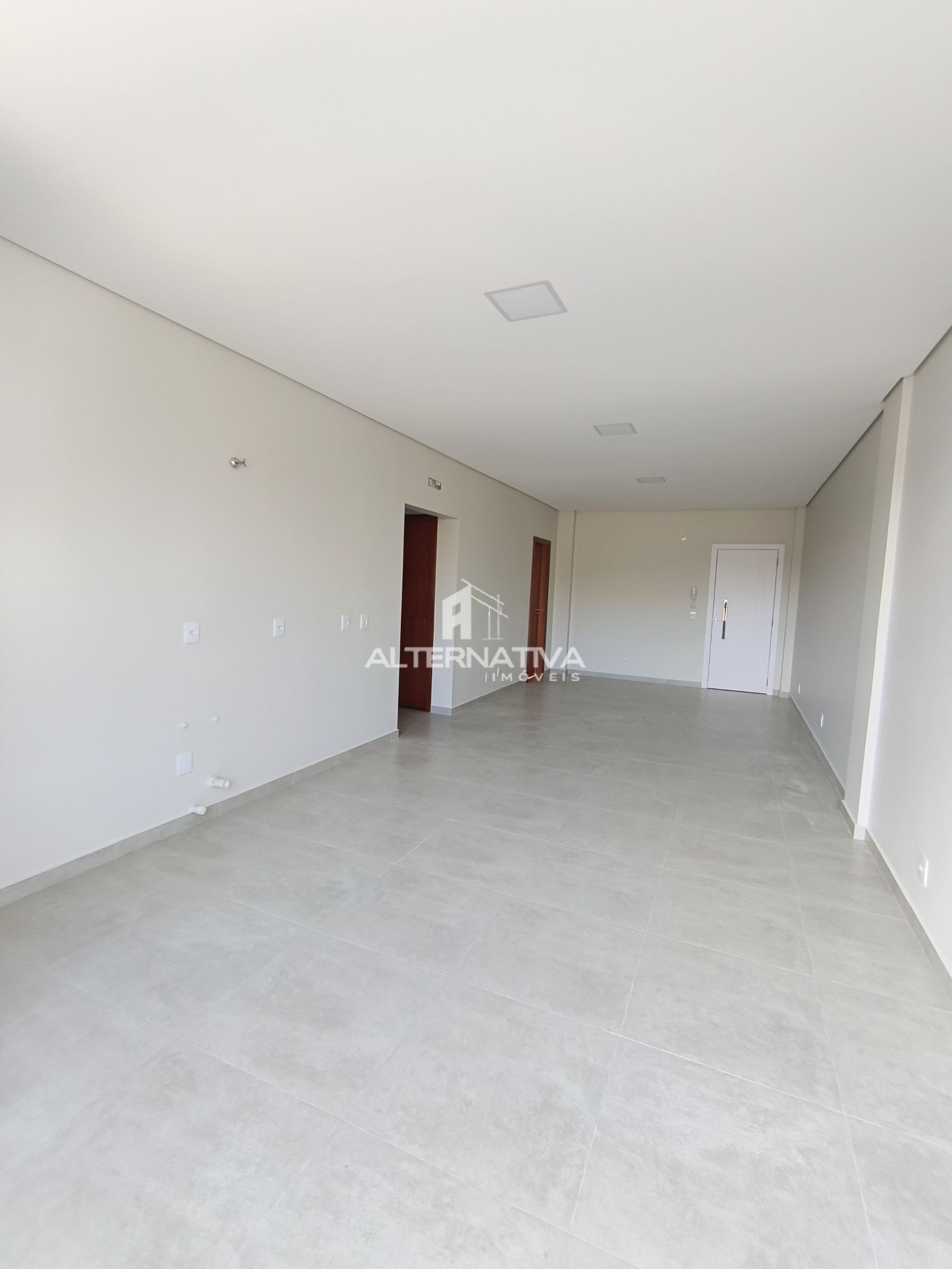 EDIFÍCIO FLORIANO PEIXOTO COM ELEVADOR 