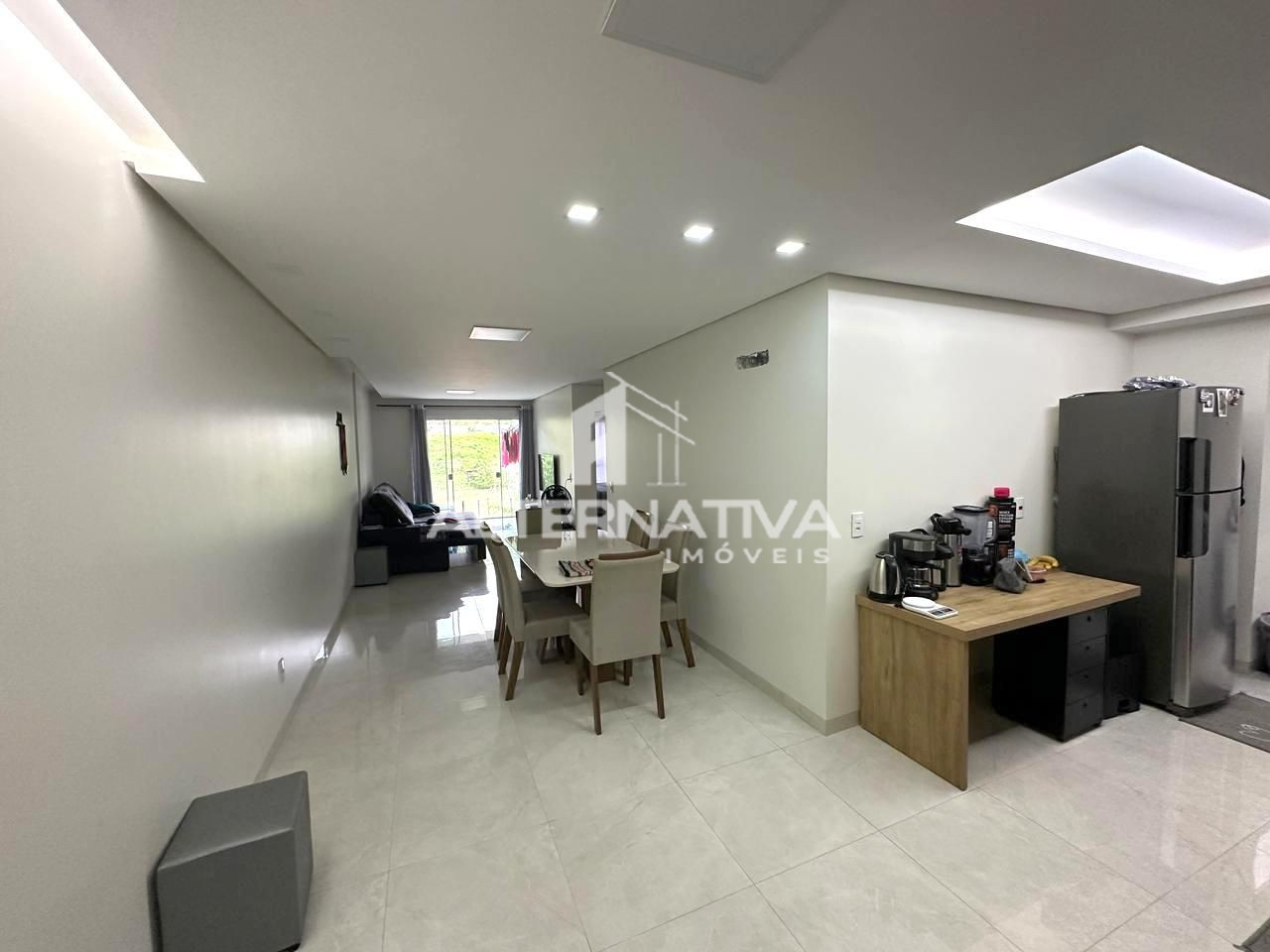 APARTAMENTO PRÓXIMO À FACULDADE UNIPAR E AO LAGO DO INDUSTRIAL.