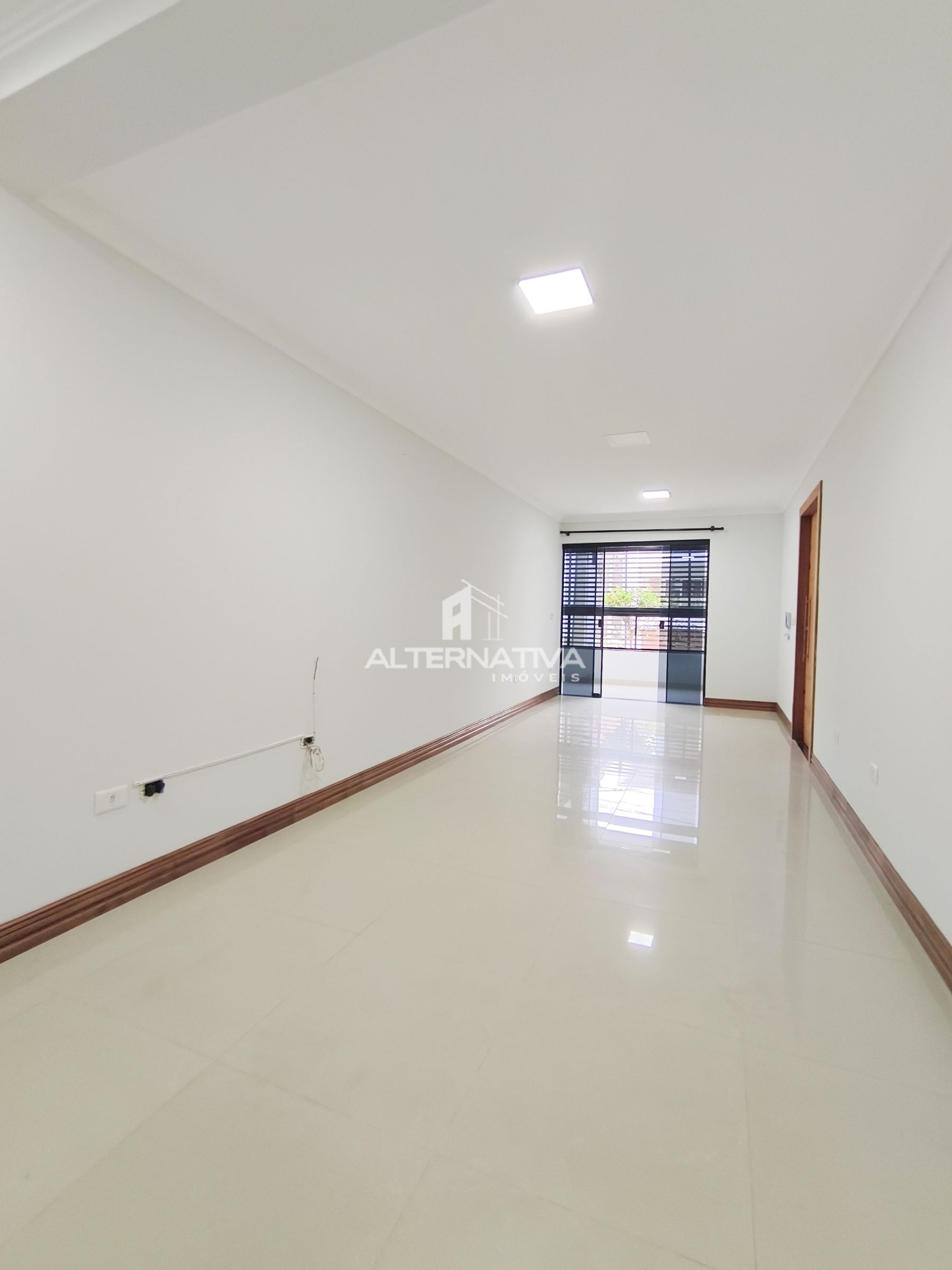 OPORTUNIDADE! APARTAMENTO TÉRREO COM SUÍTE E CHURRASQUEIRA