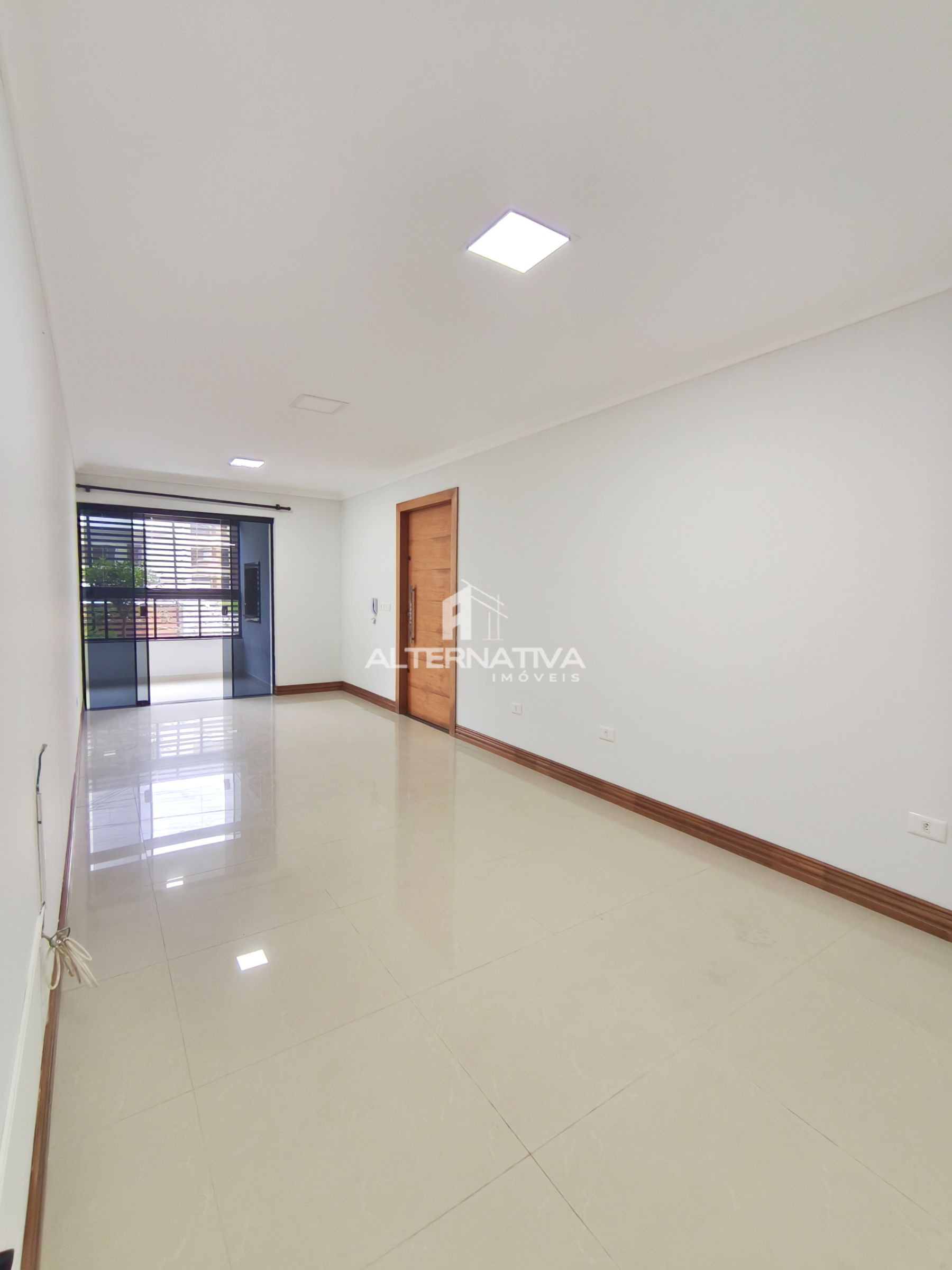 OPORTUNIDADE! APARTAMENTO TÉRREO COM SUÍTE E CHURRASQUEIRA